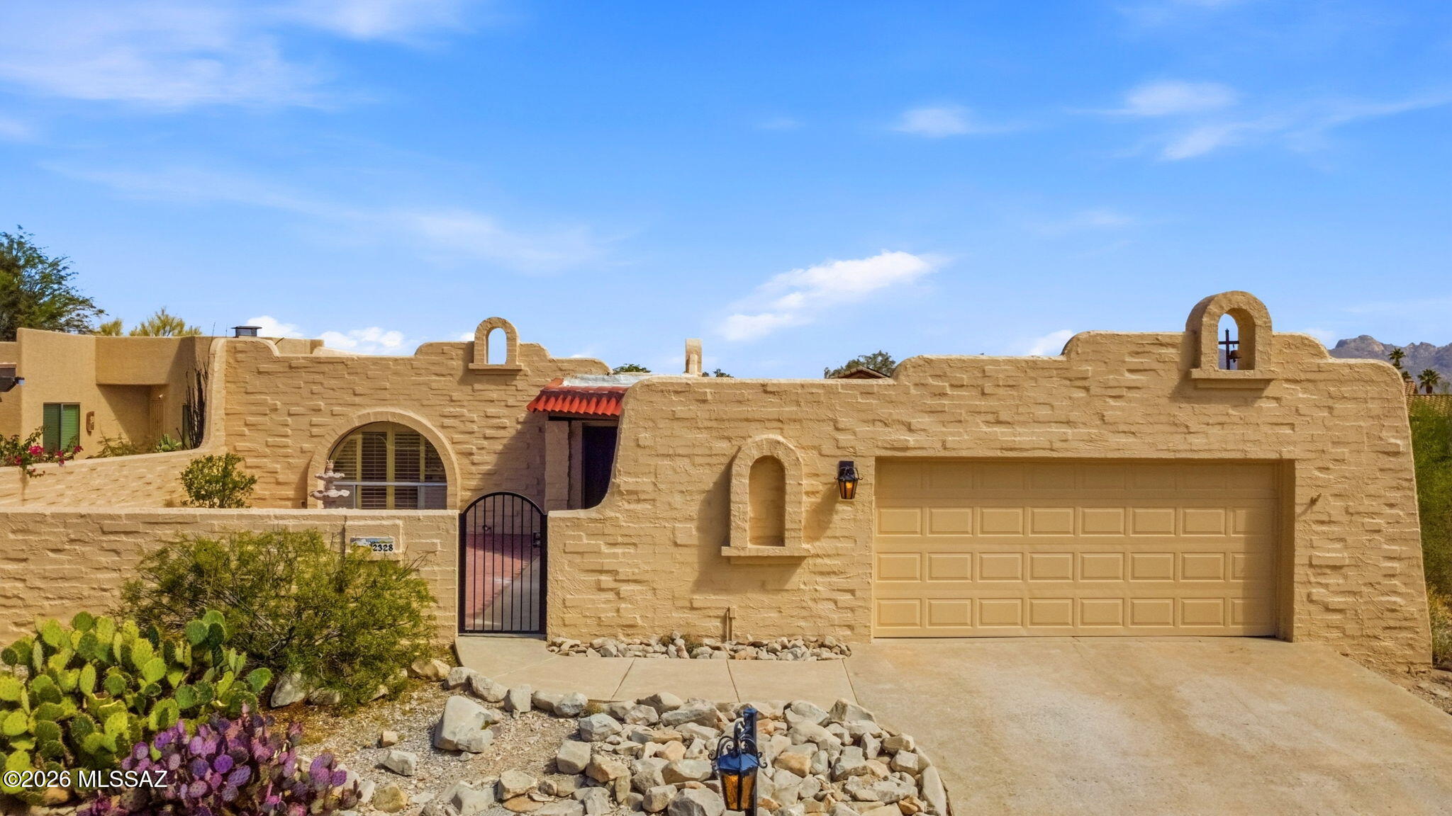 2328 W Tucana Street