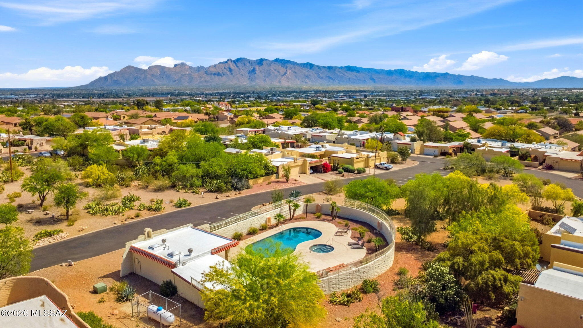 2328 W Tucana Street