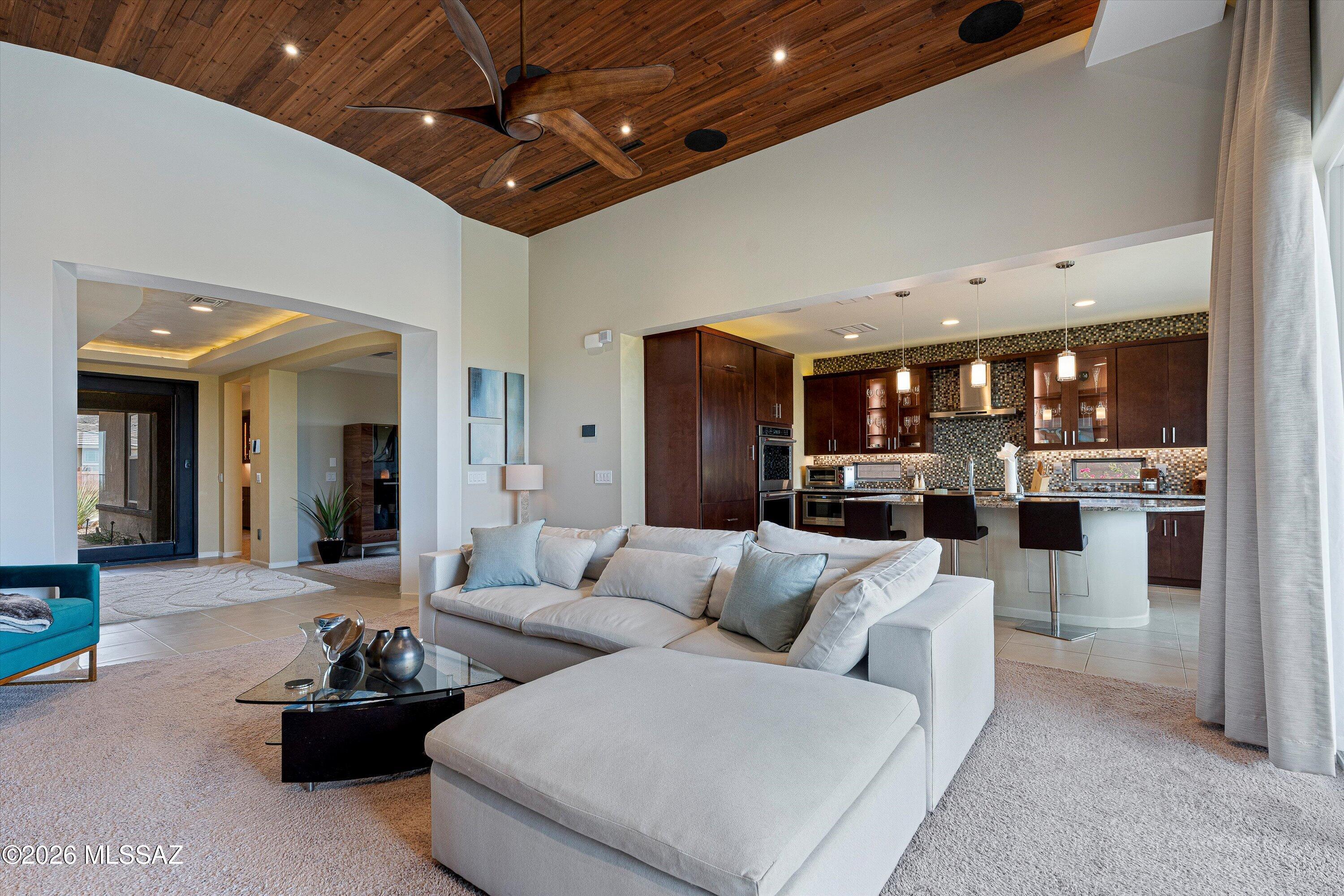 7403 W Red Yucca Pass