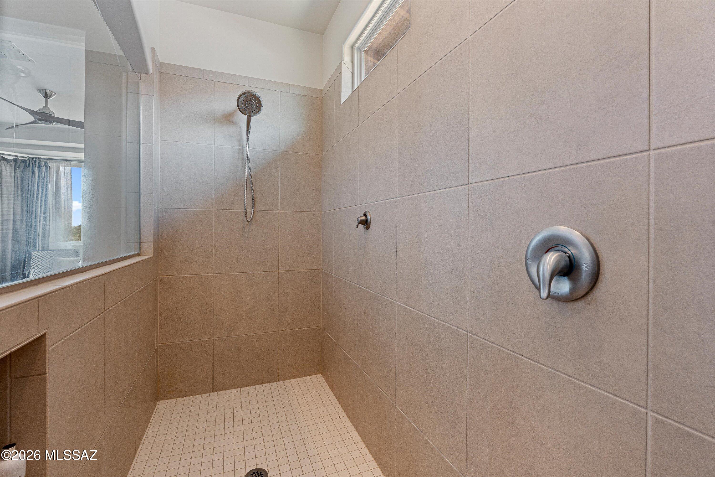 Golden Barrel Place At Dove Mountain SQ20141710079 - Residential