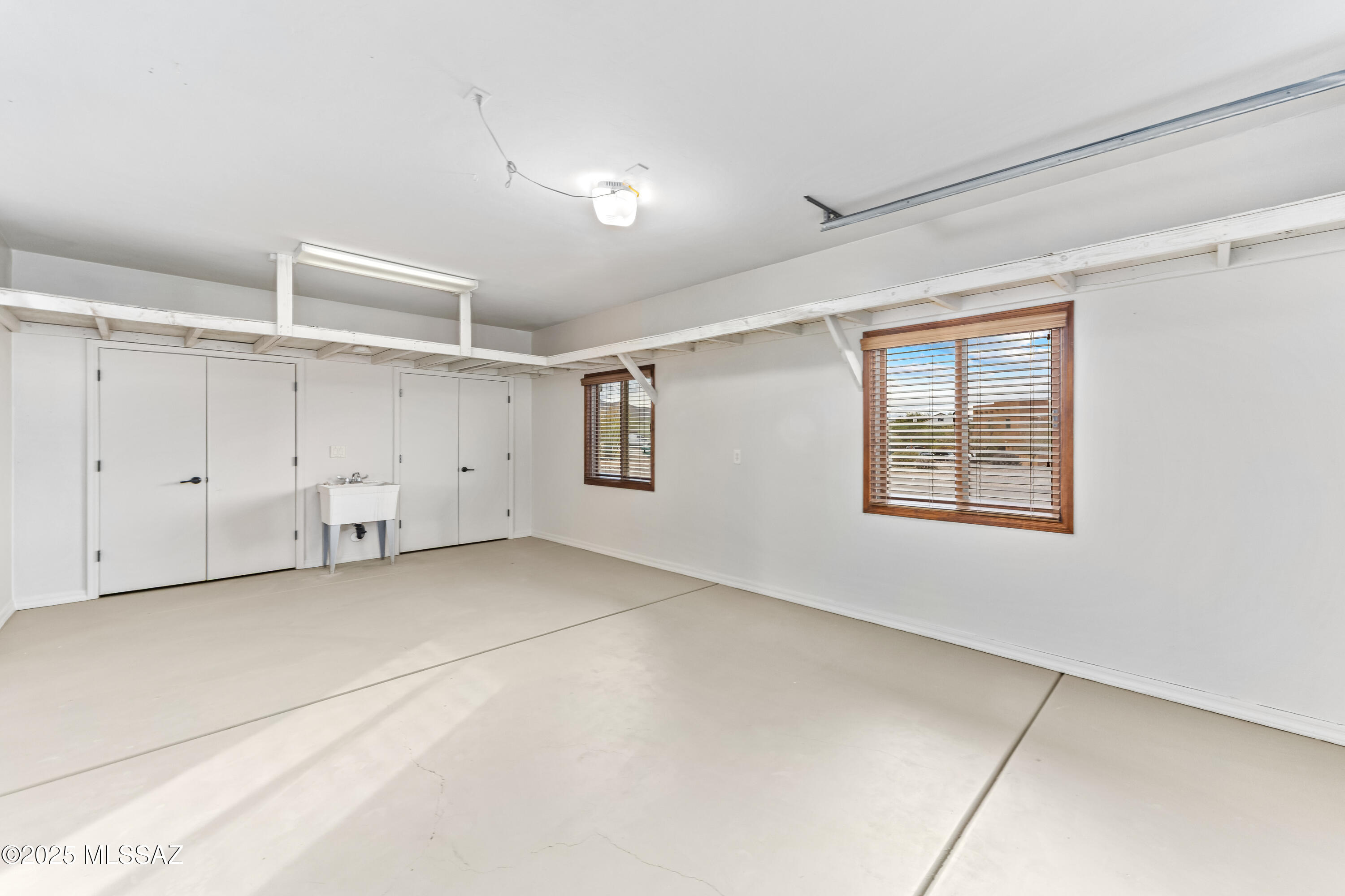 New Tucson Unit NO. 30 - Residential