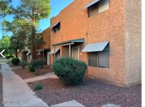 Photo of 2950 N Alvernon Way #11101, Tucson, AZ 85712 (MLS # 22605188)