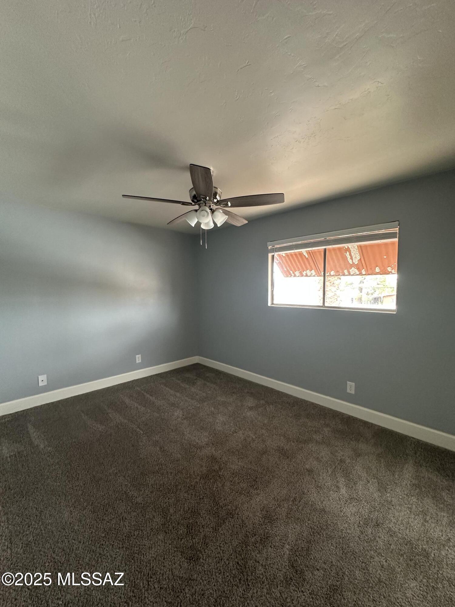 2950 N Alvernon Way 11101