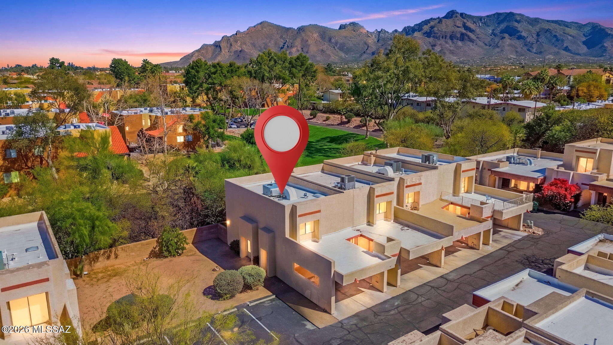 Las Lomitas Townhouses - Residential