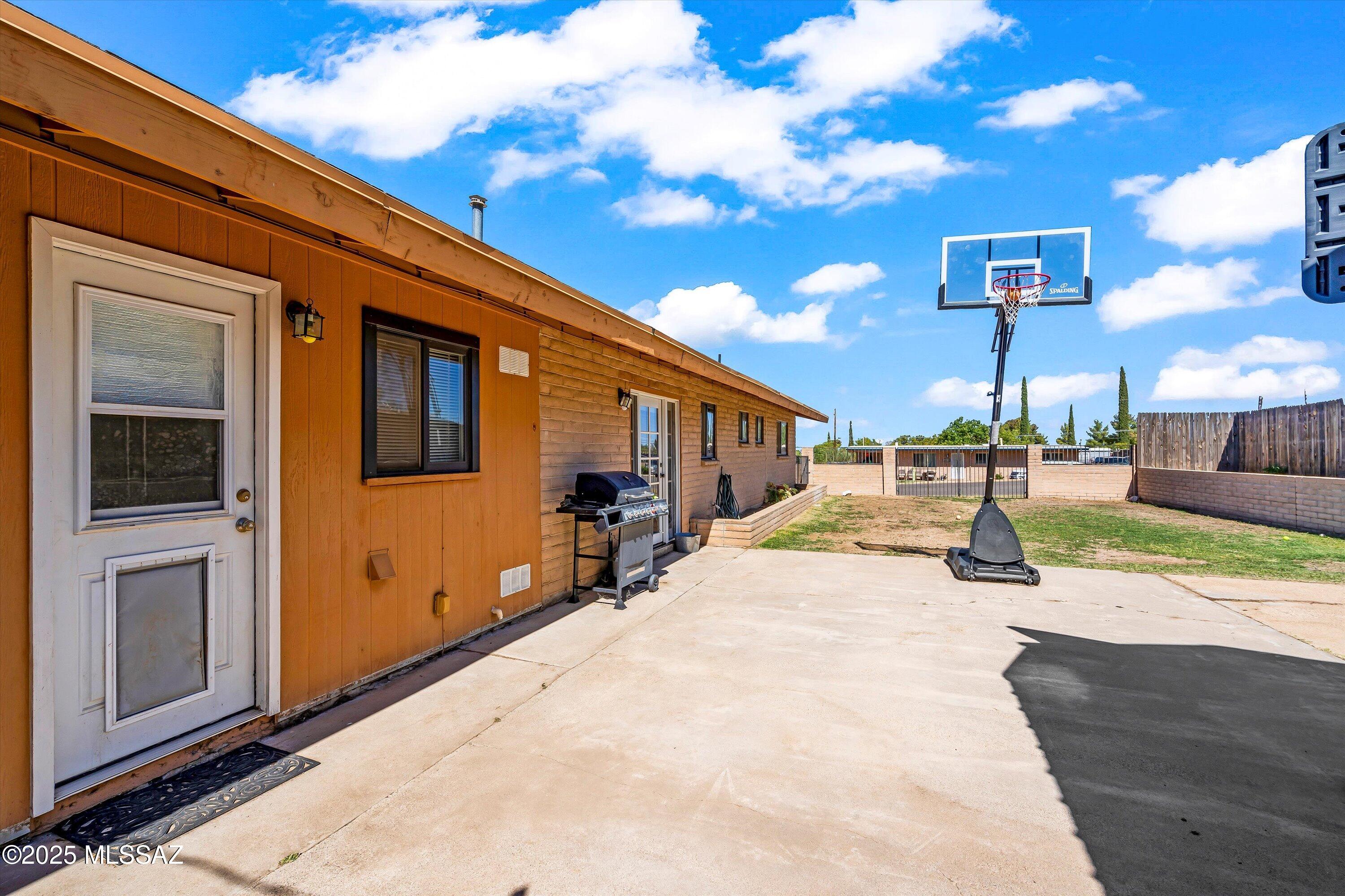 Oracle Village Estates - Residential