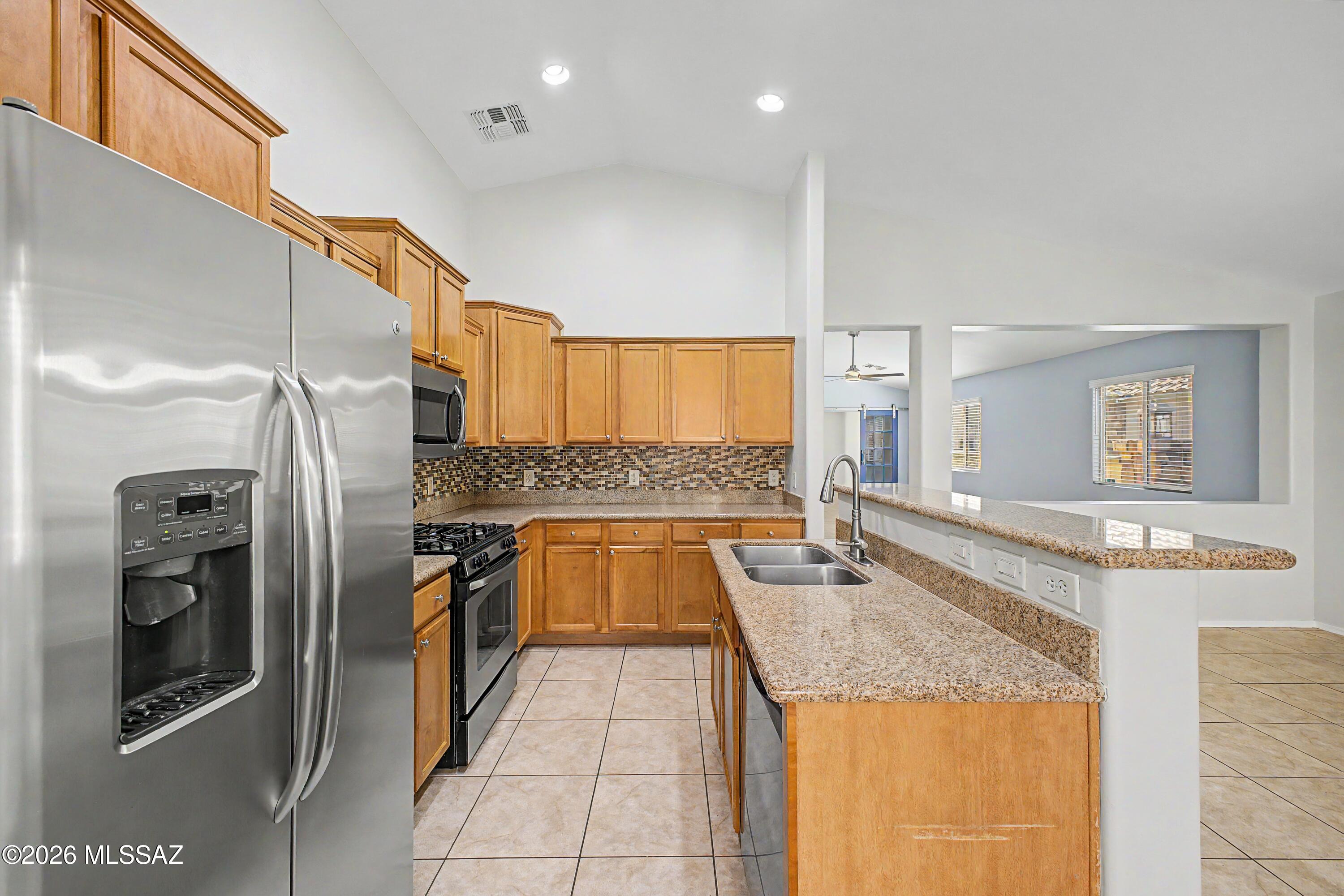 Somerset Canyon Neighborhood 10, Par. X,Y - Residential Lease