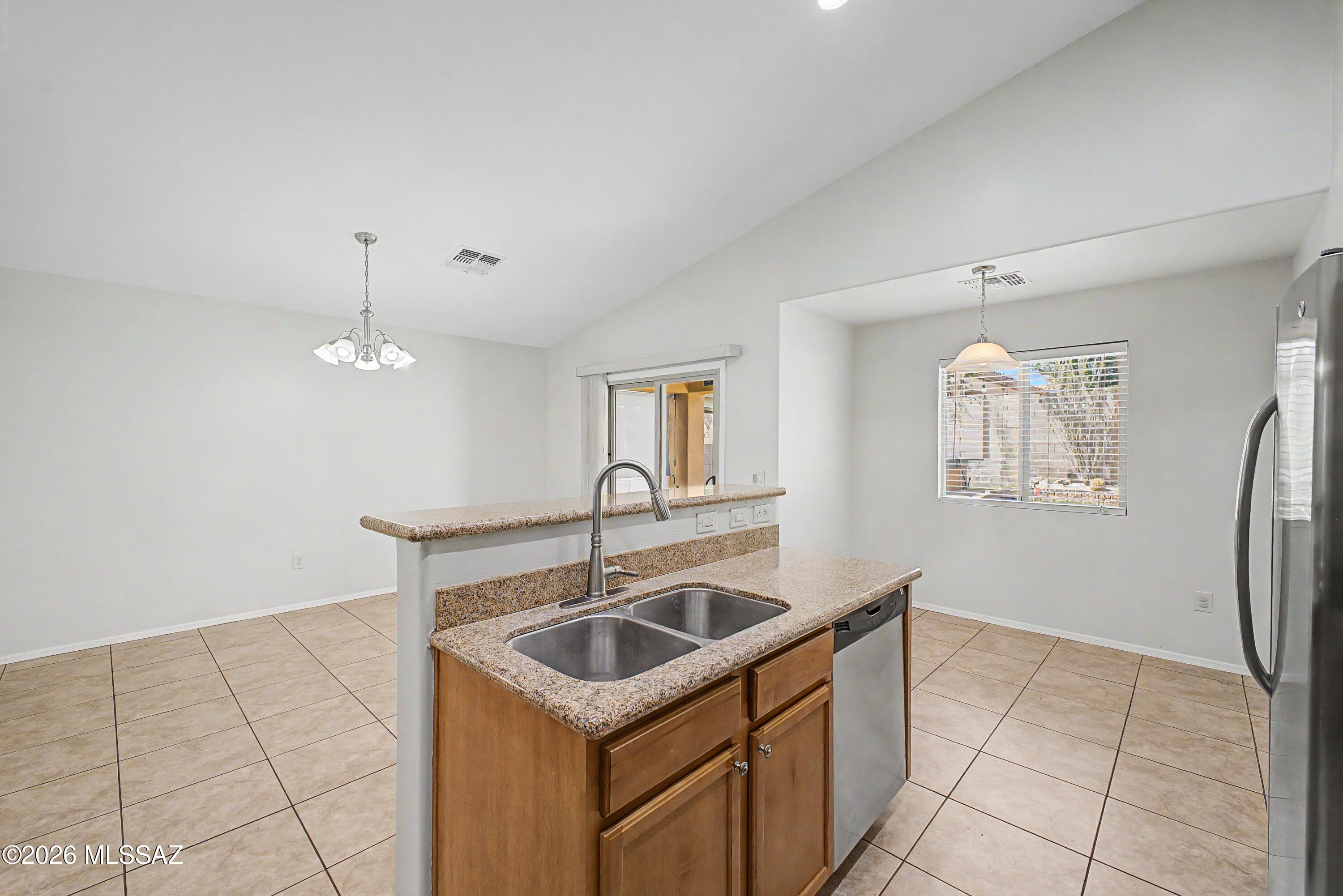 Somerset Canyon Neighborhood 10, Par. X,Y - Residential Lease