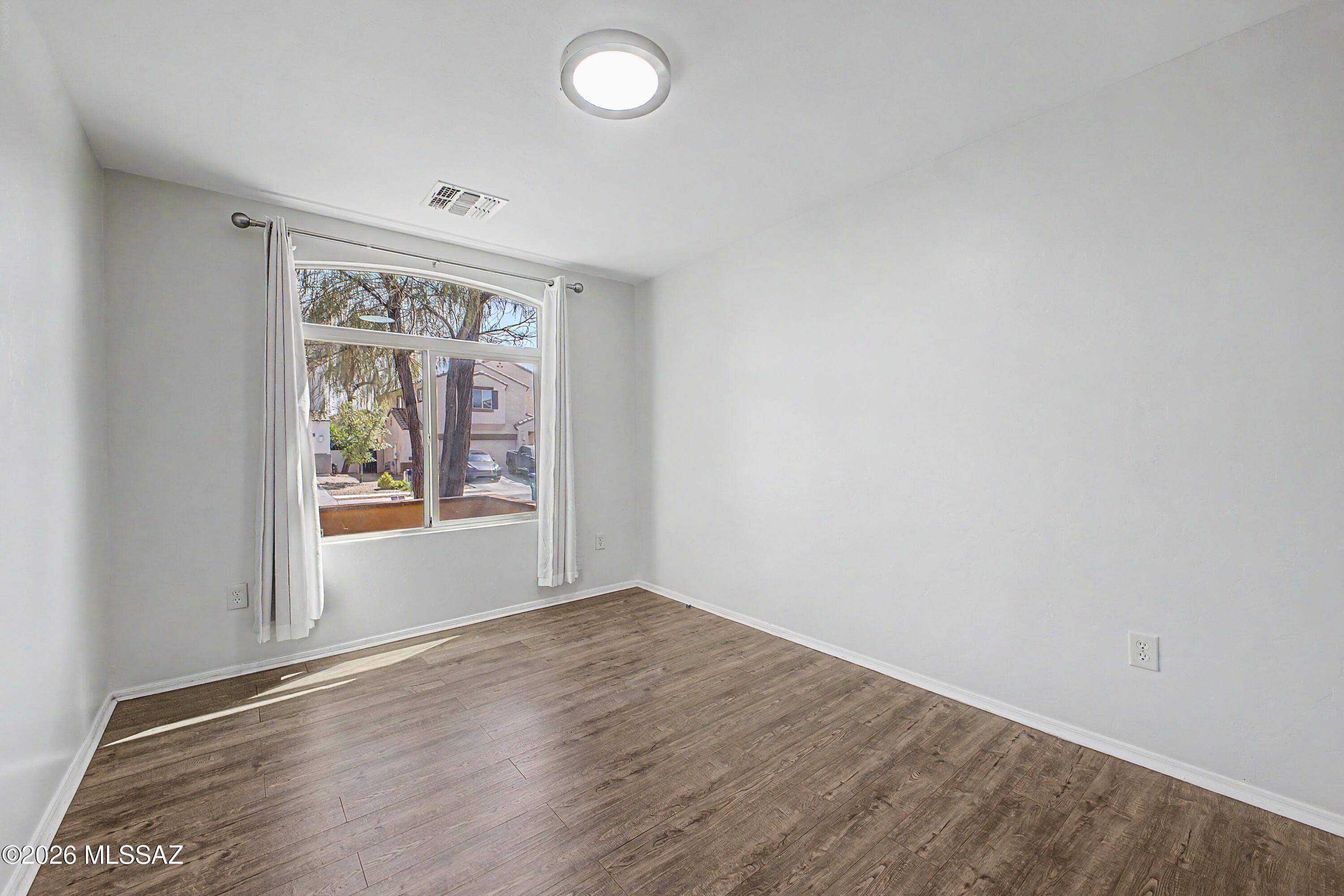Somerset Canyon Neighborhood 10, Par. X,Y - Residential Lease
