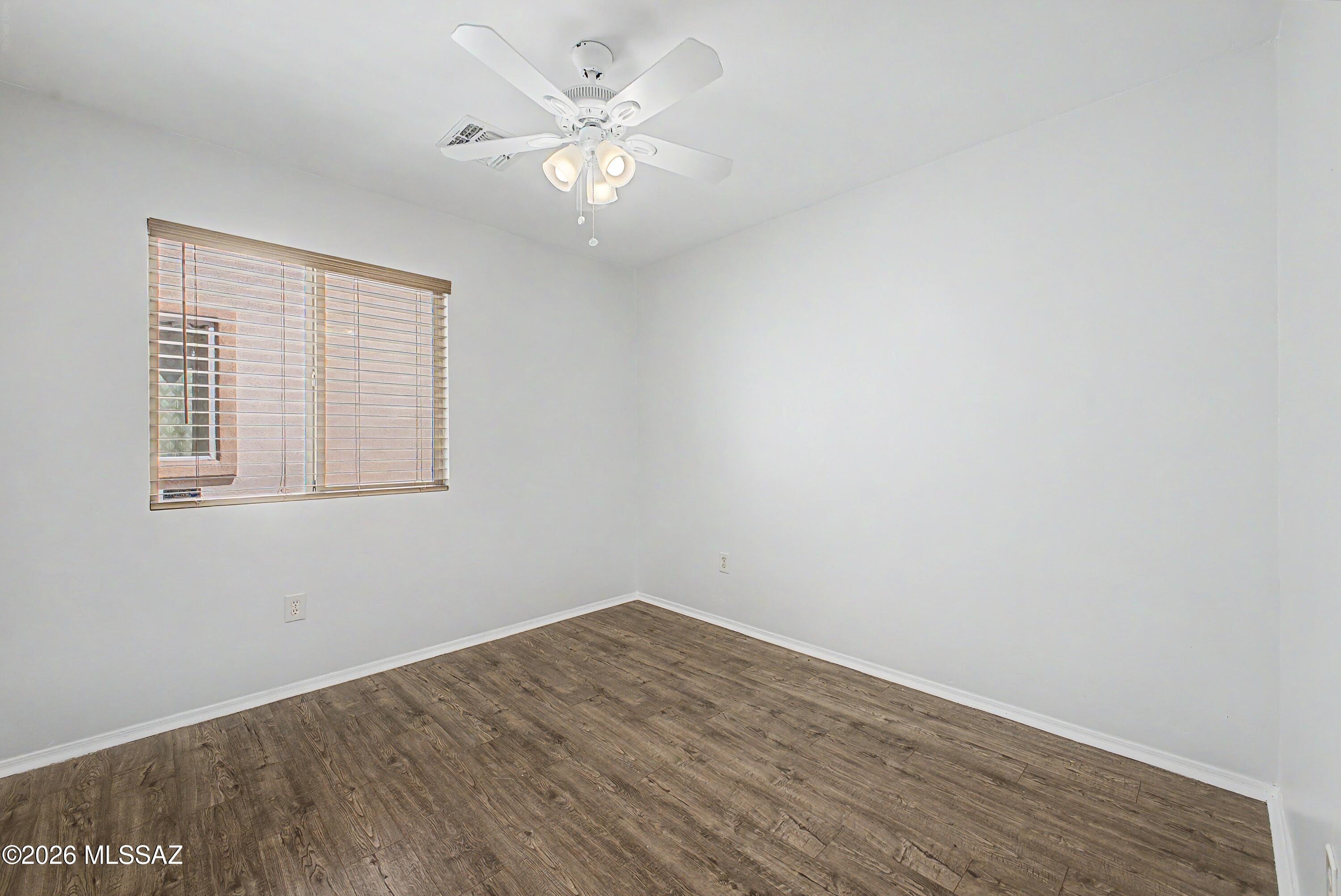Somerset Canyon Neighborhood 10, Par. X,Y - Residential Lease