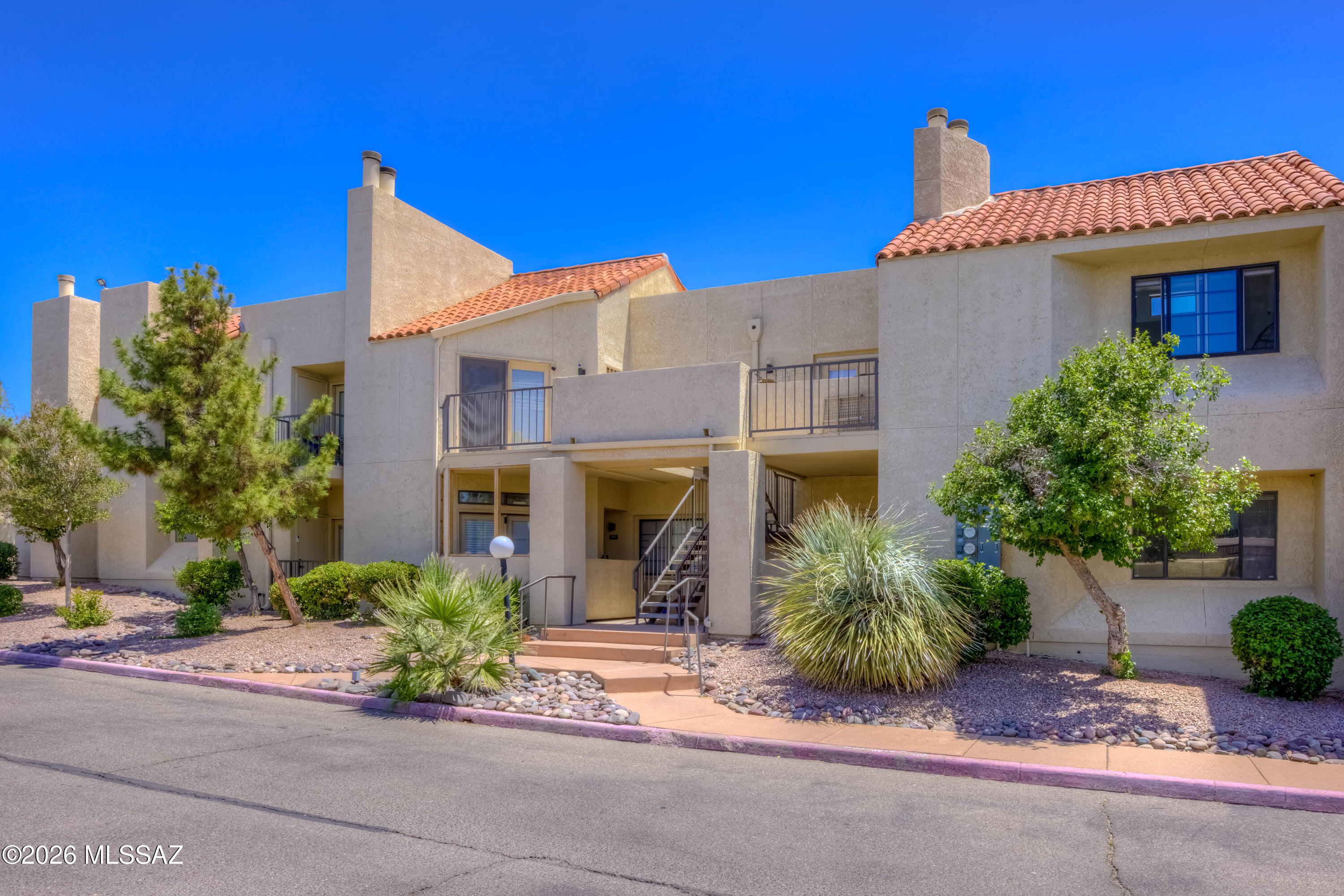 Casitas Real Condos. - Residential