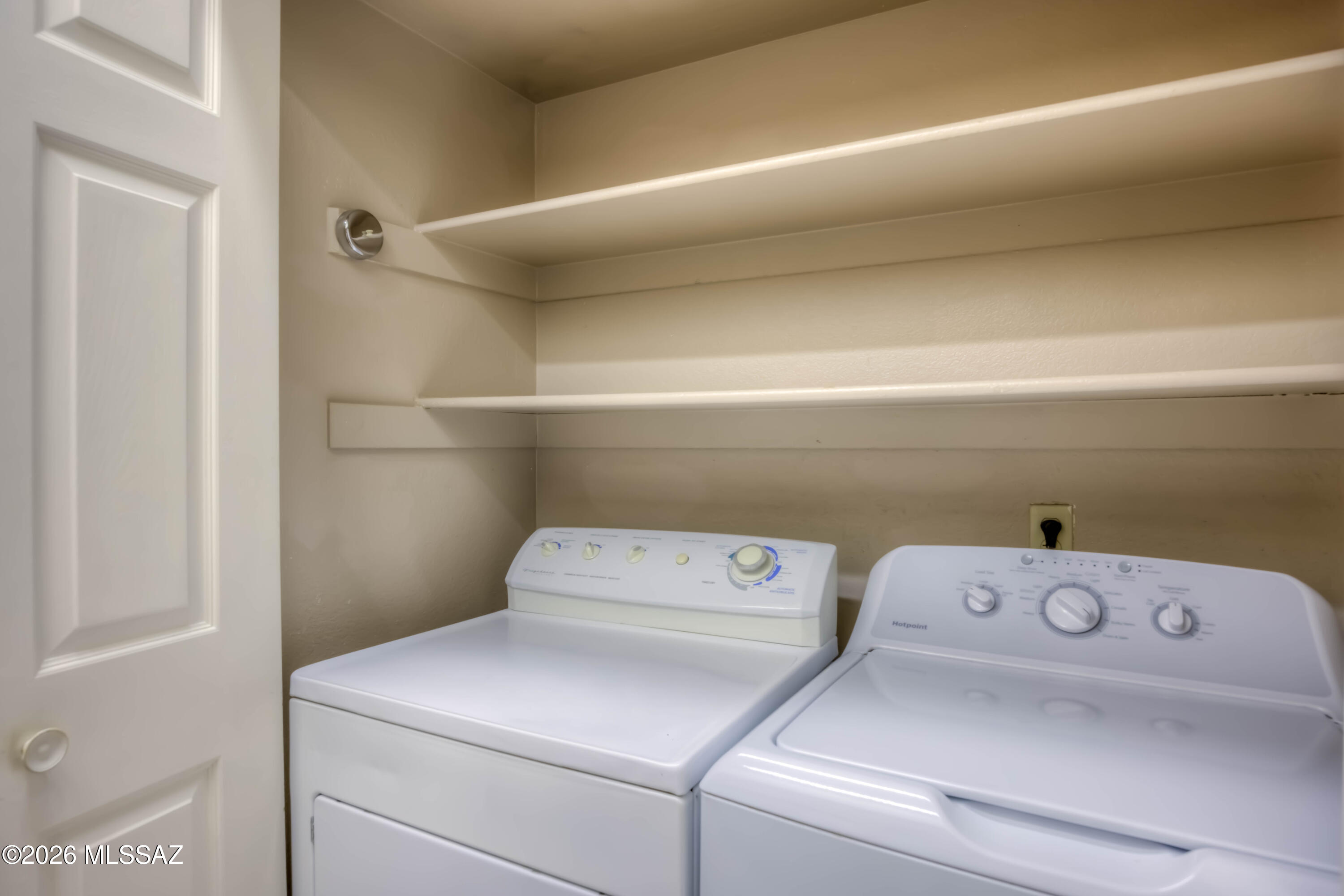 Casitas Real Condos. - Residential