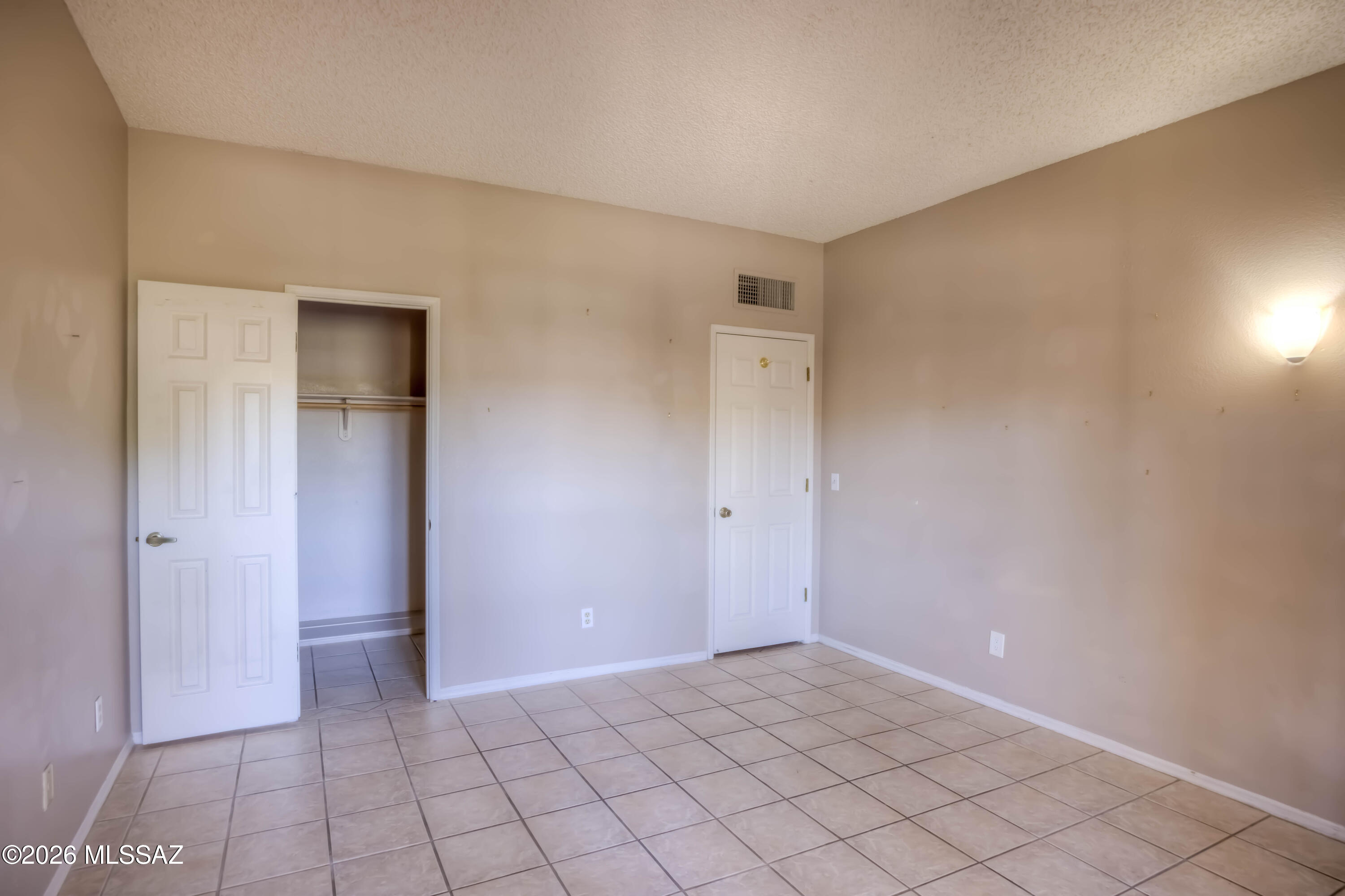Casitas Real Condos. - Residential