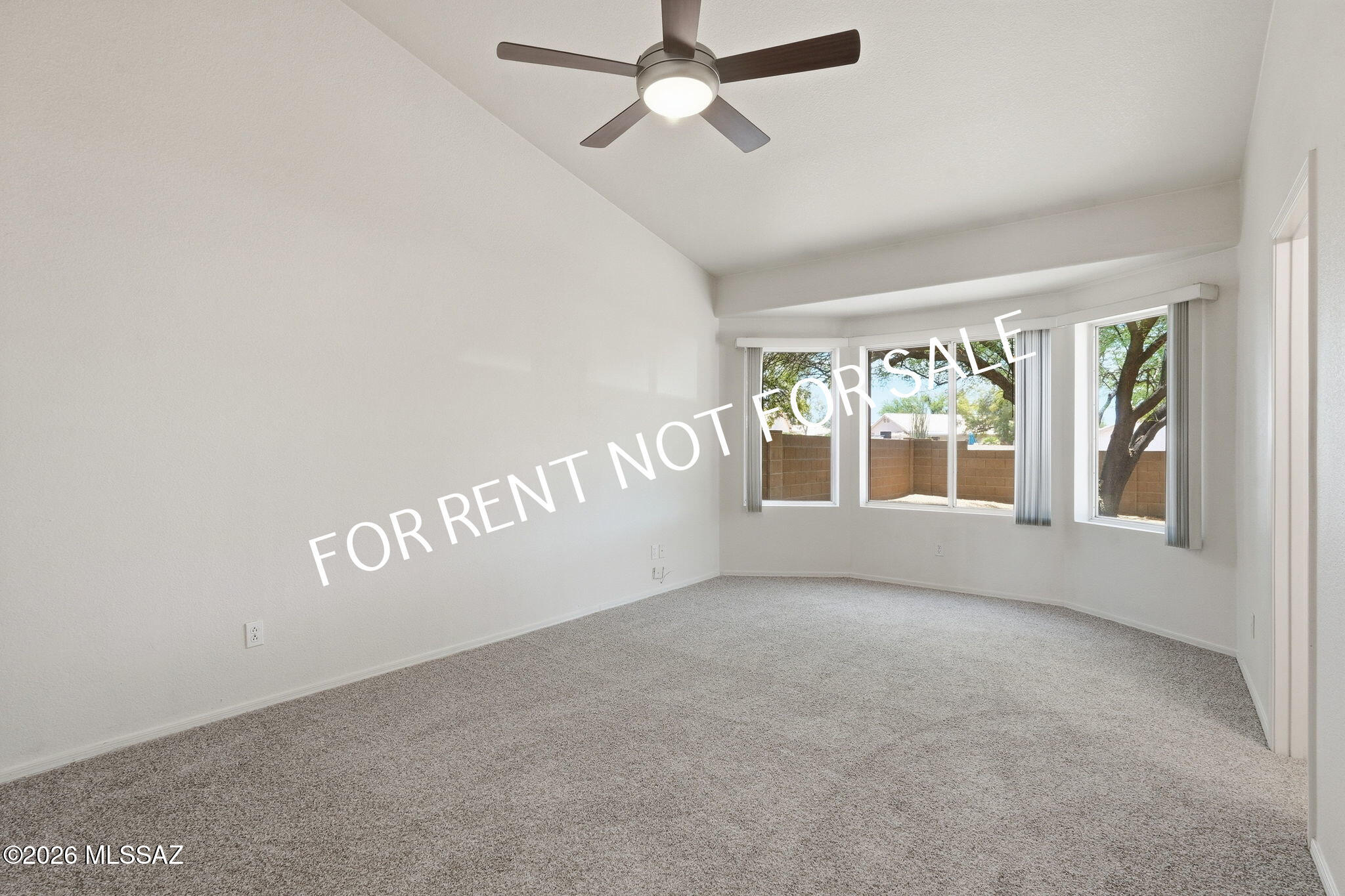 Hacienda Del Oro (1-78) - Residential Lease