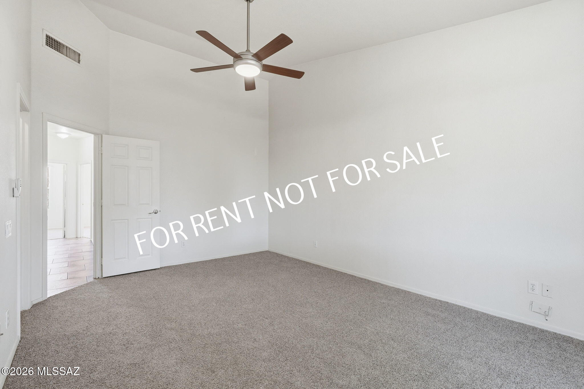Hacienda Del Oro (1-78) - Residential Lease