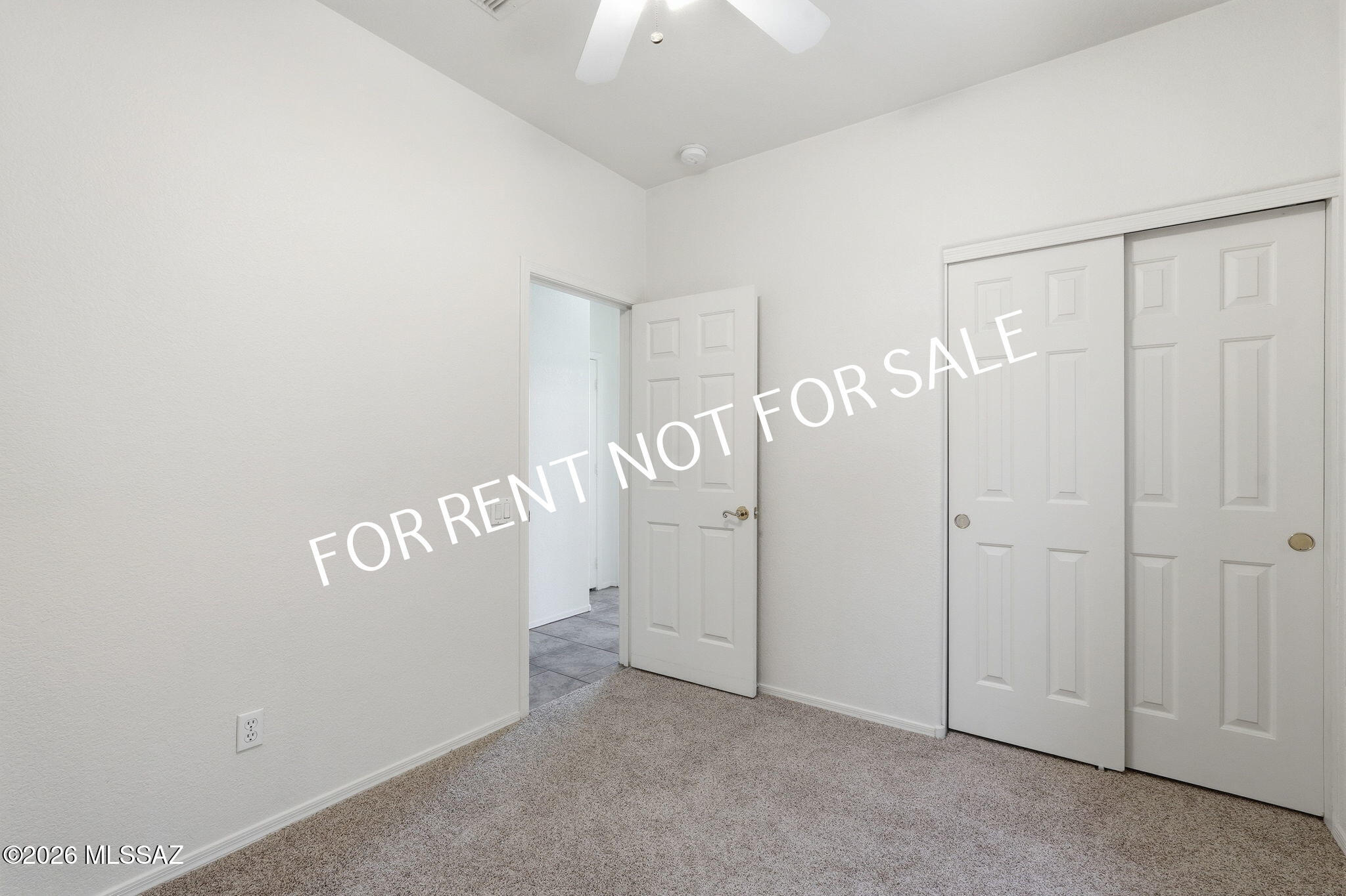 Hacienda Del Oro (1-78) - Residential Lease
