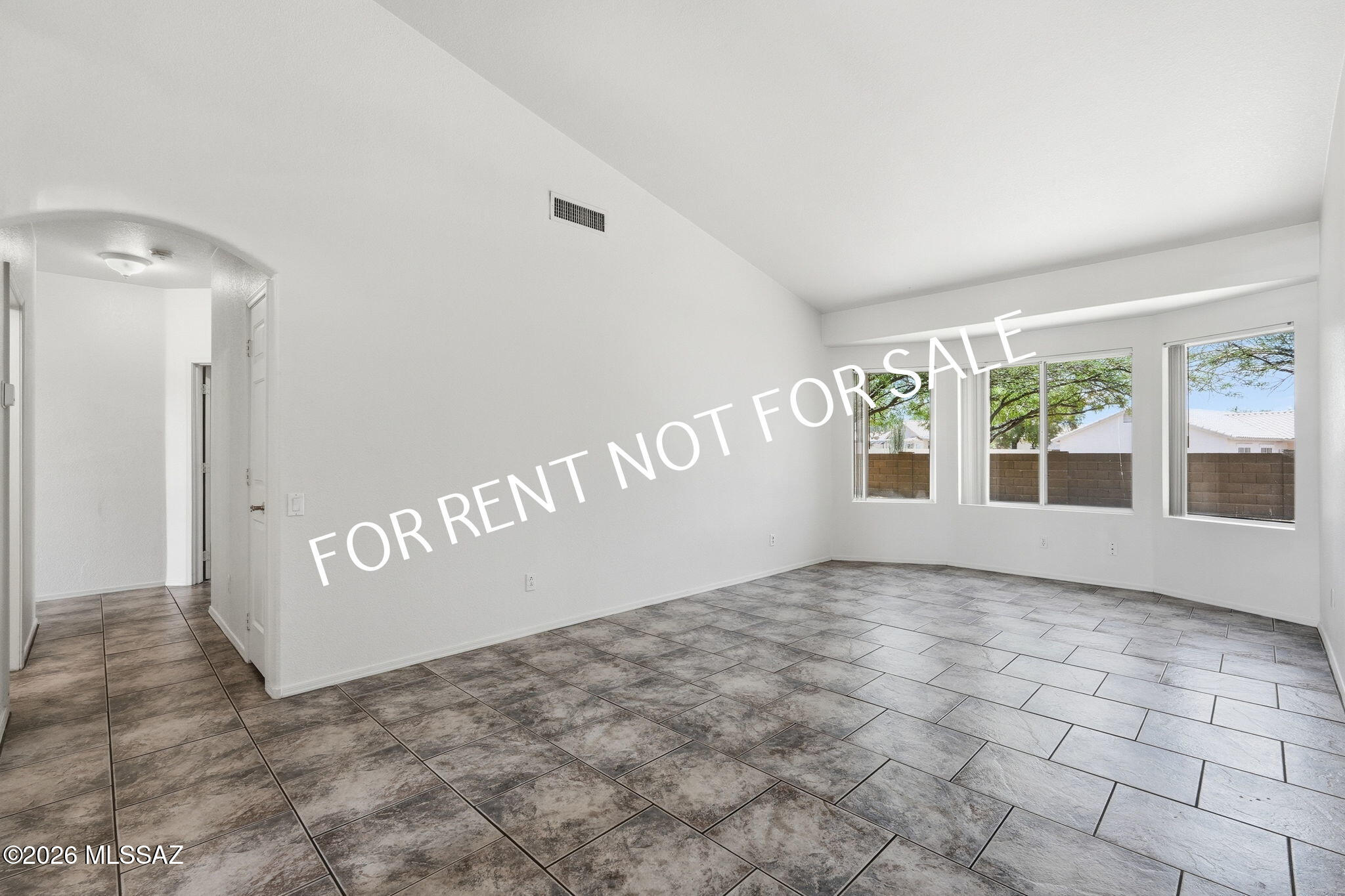 Hacienda Del Oro (1-78) - Residential Lease