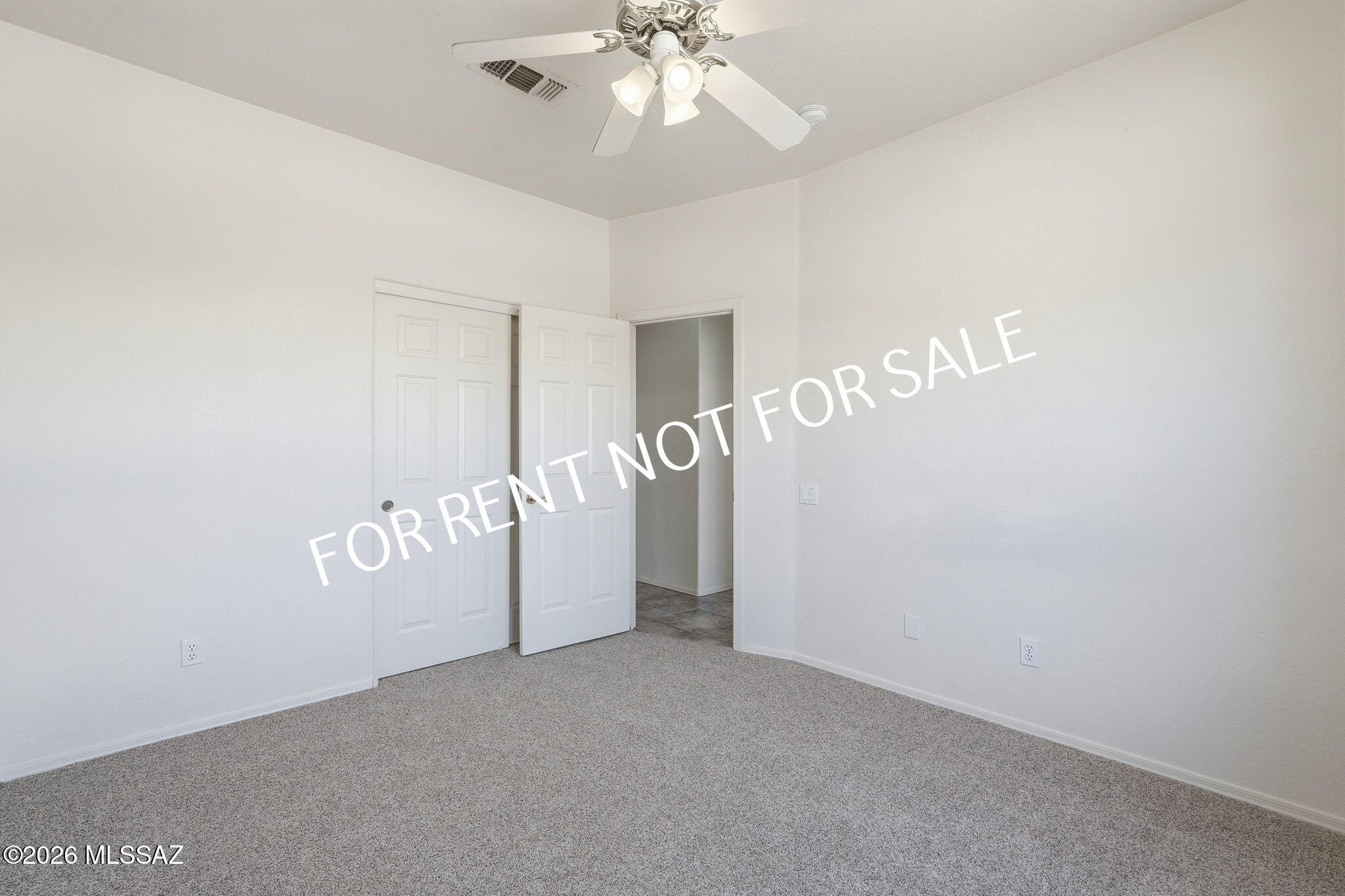 Hacienda Del Oro (1-78) - Residential Lease