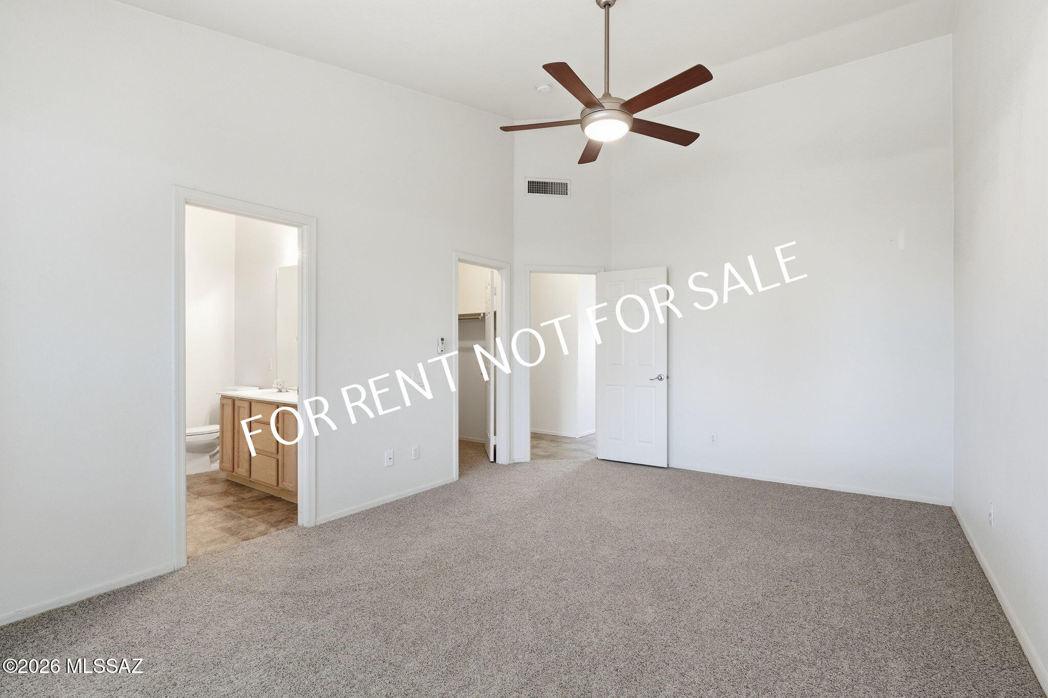 Hacienda Del Oro (1-78) - Residential Lease