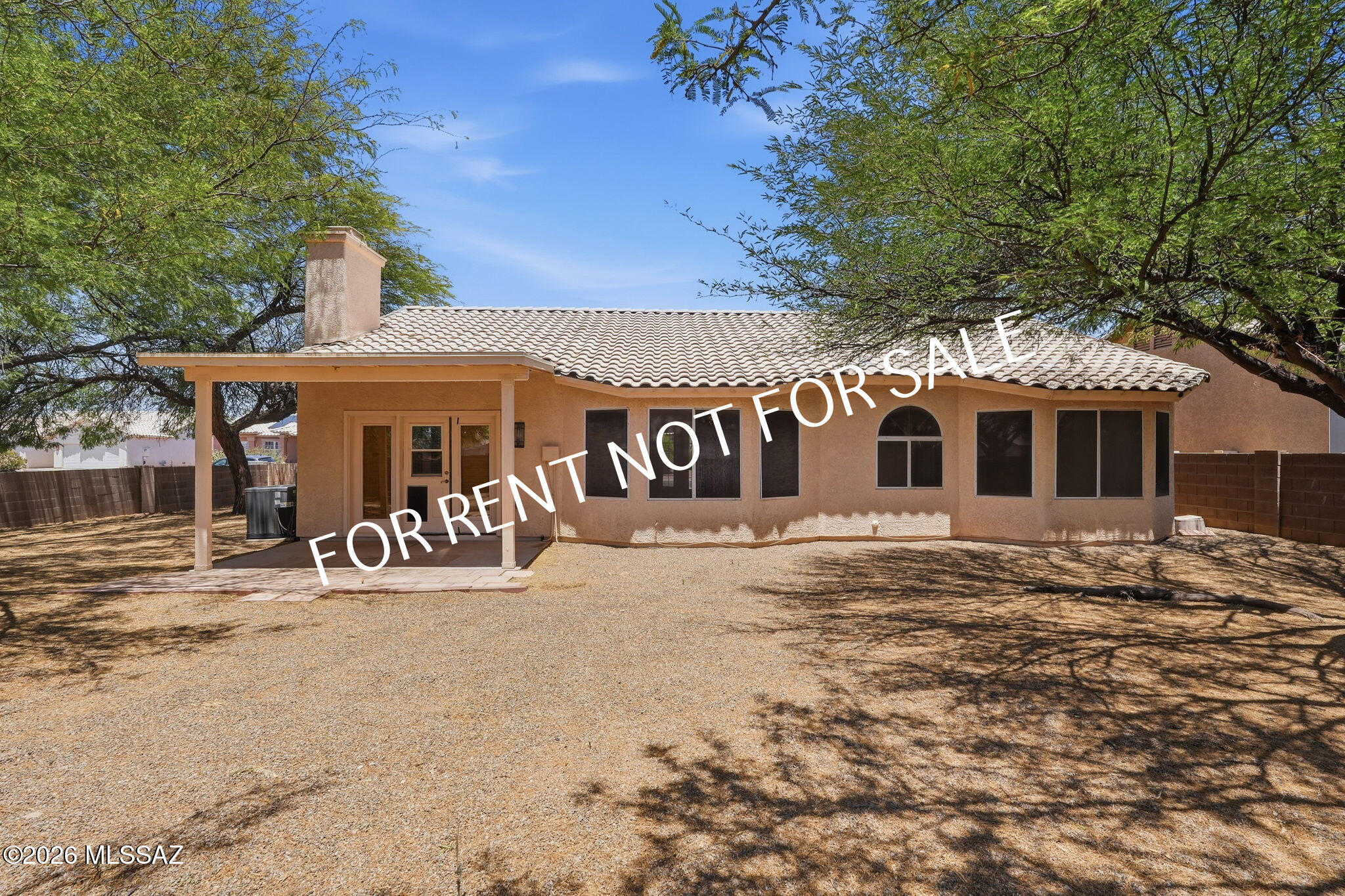 Hacienda Del Oro (1-78) - Residential Lease