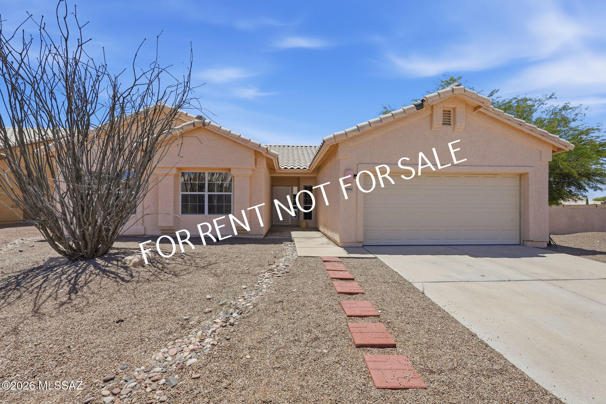 Hacienda Del Oro (1-78) - Residential Lease