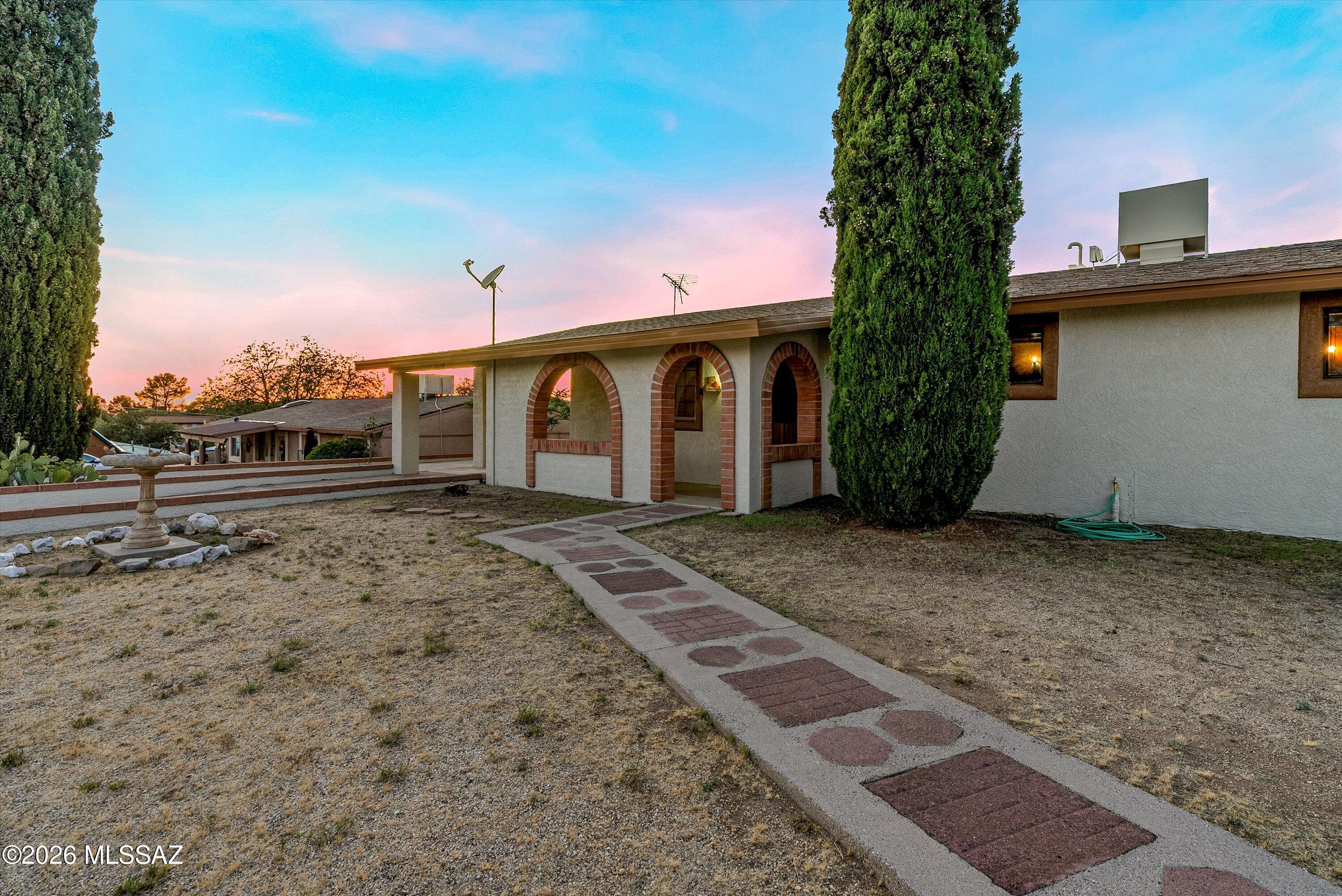 Los Robles Estates - Residential