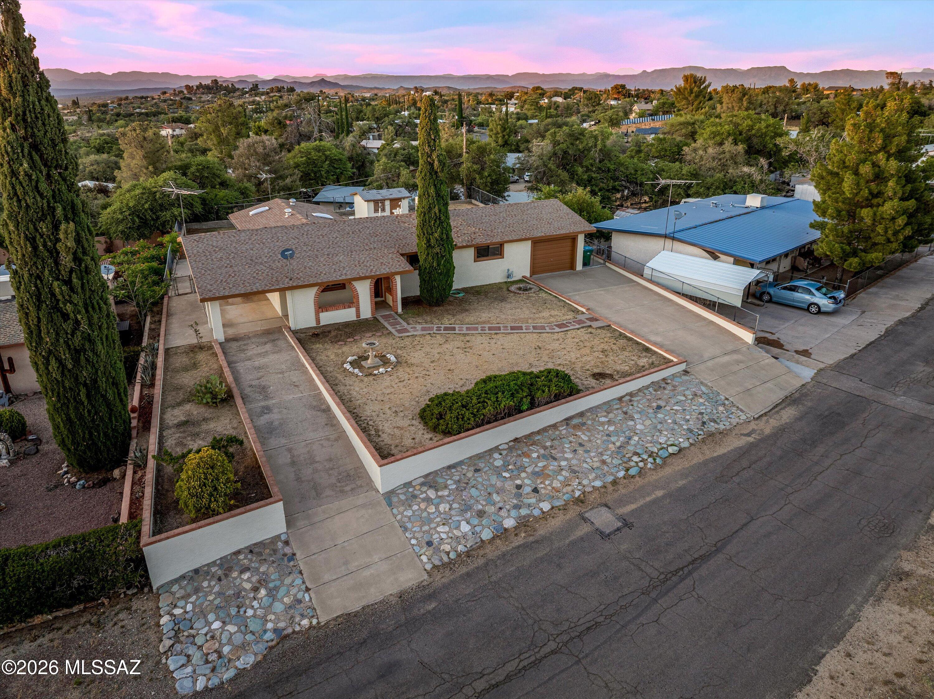 Los Robles Estates - Residential