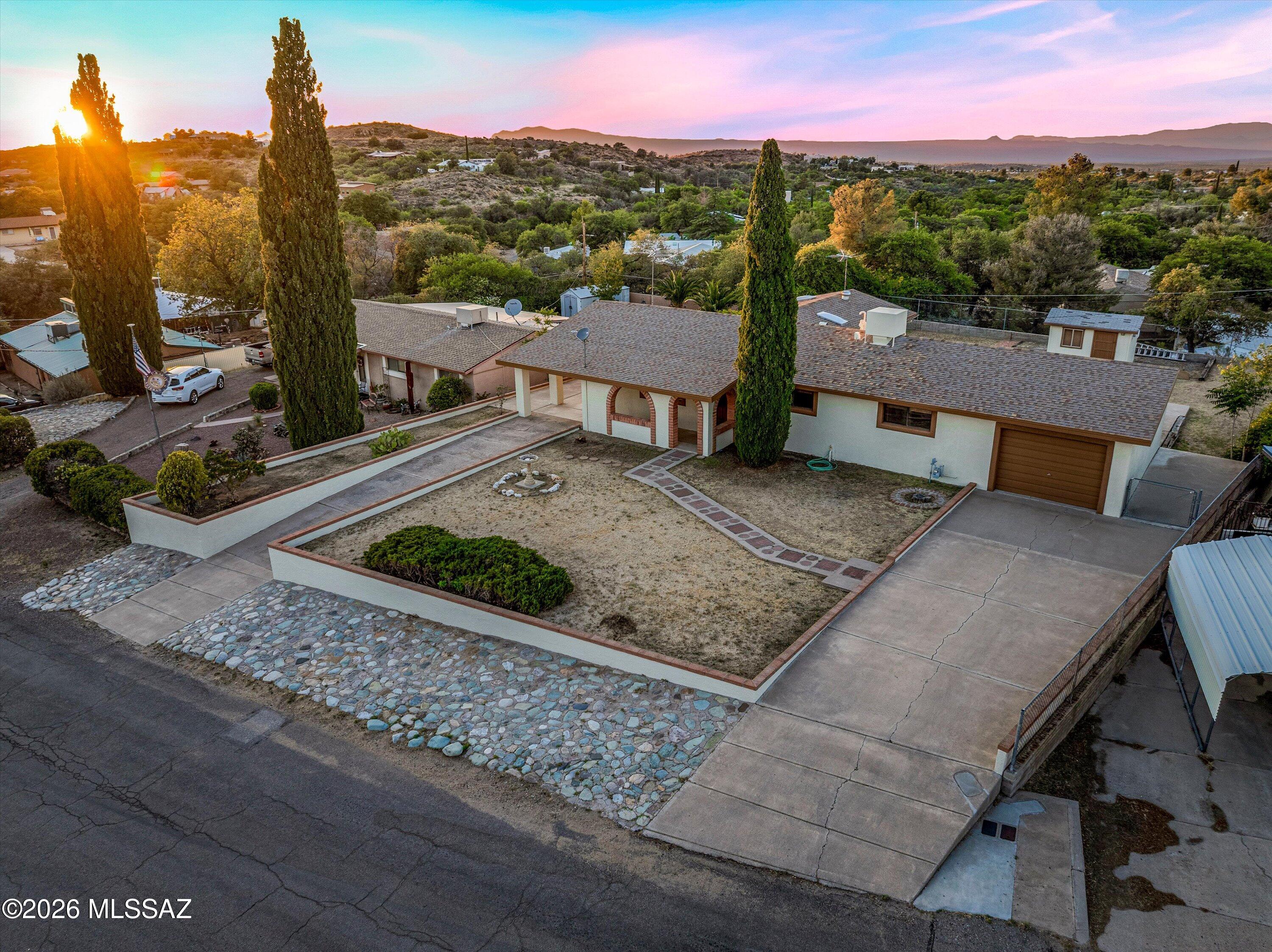 Los Robles Estates - Residential