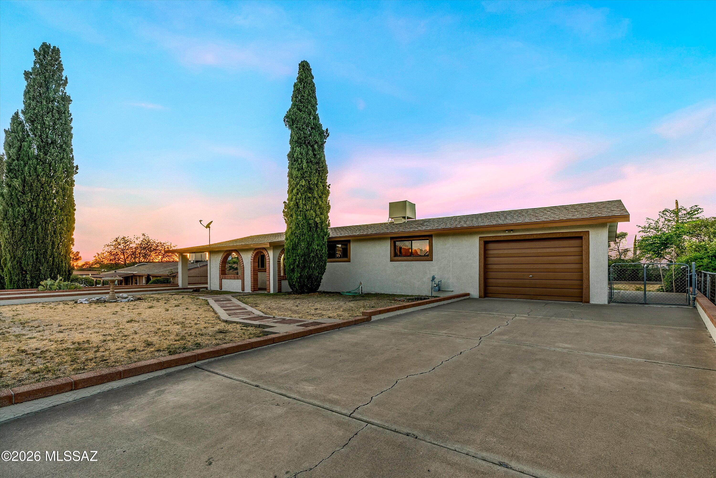 Los Robles Estates - Residential
