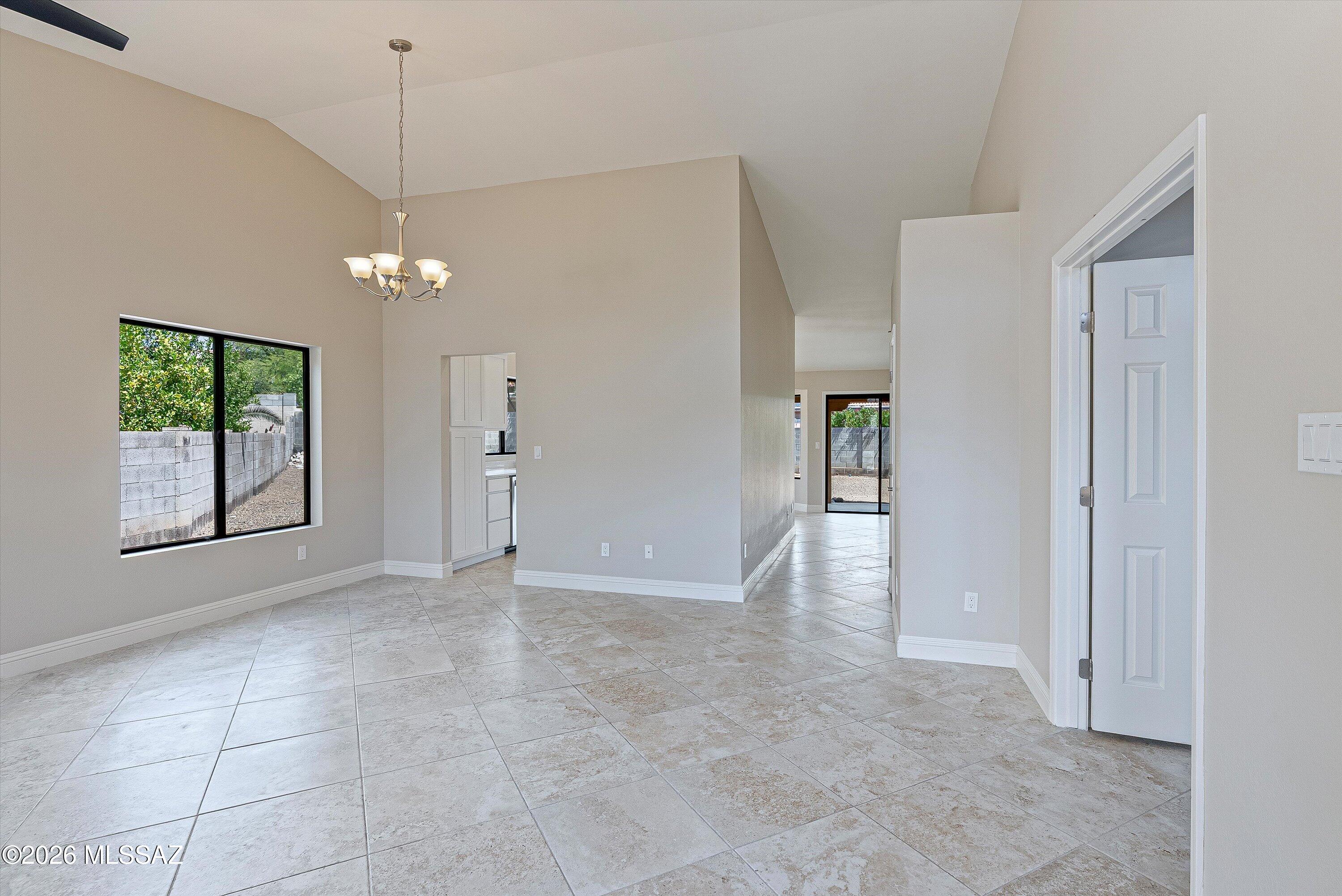 11540 N Golden Gem