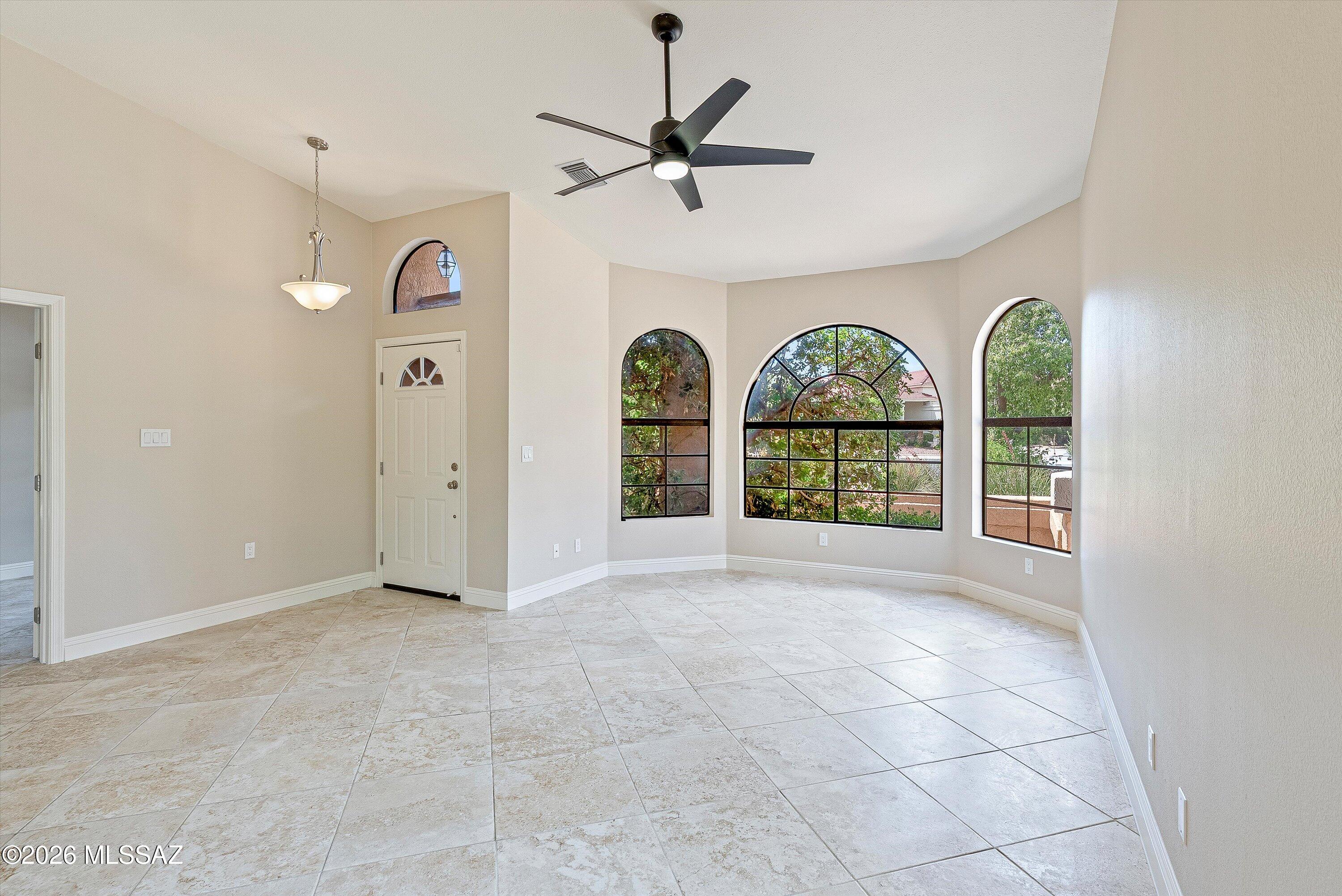 11540 N Golden Gem
