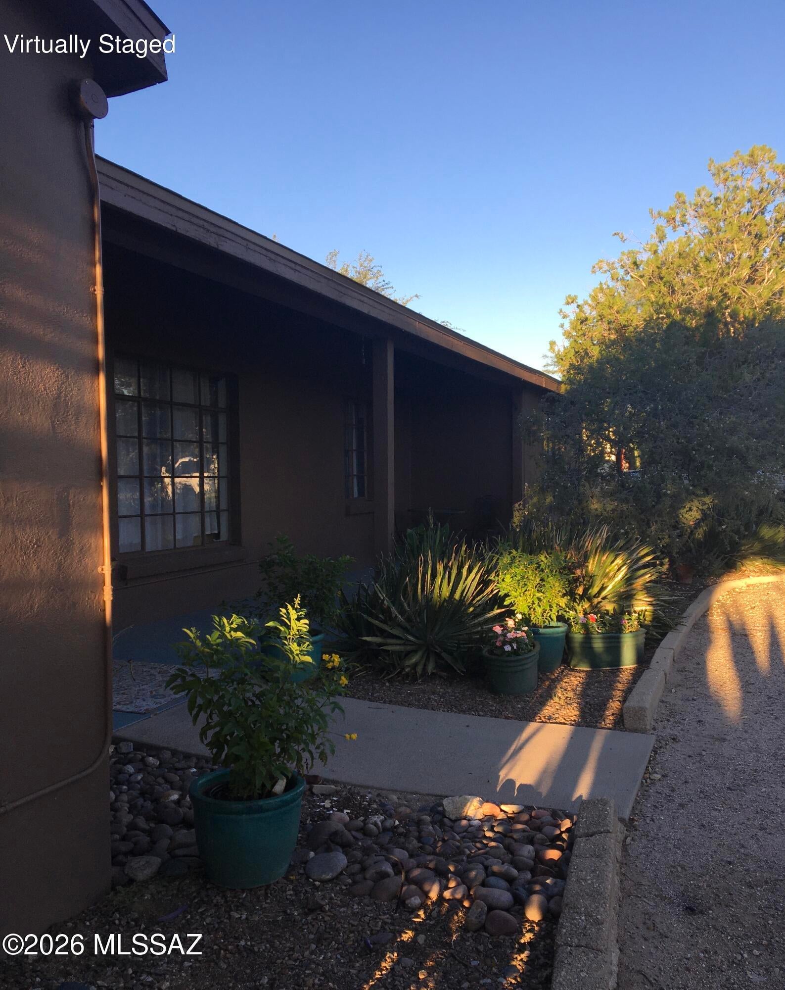 4017 E Camino De La Colina