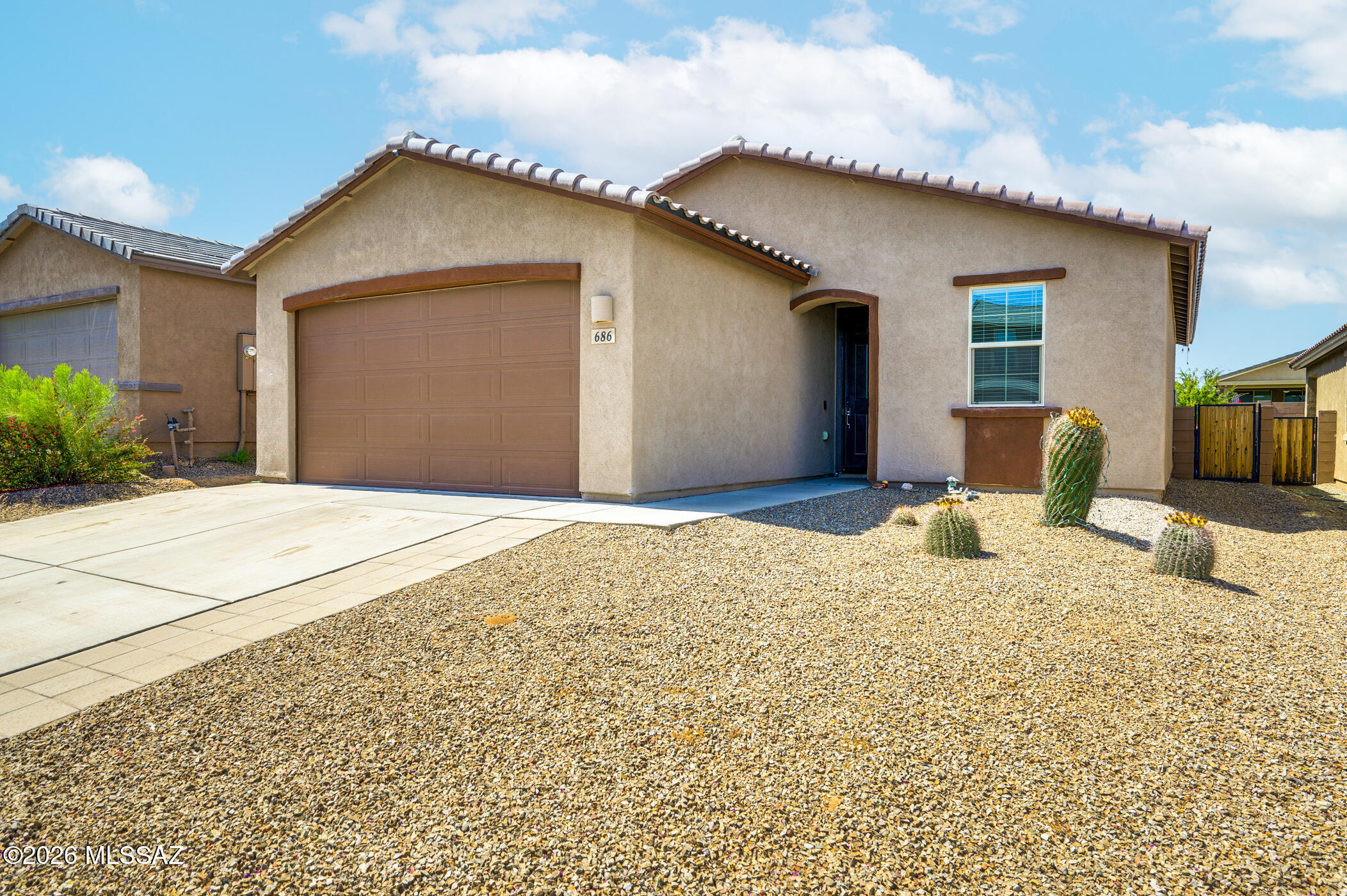 686 W Calle El Teclado