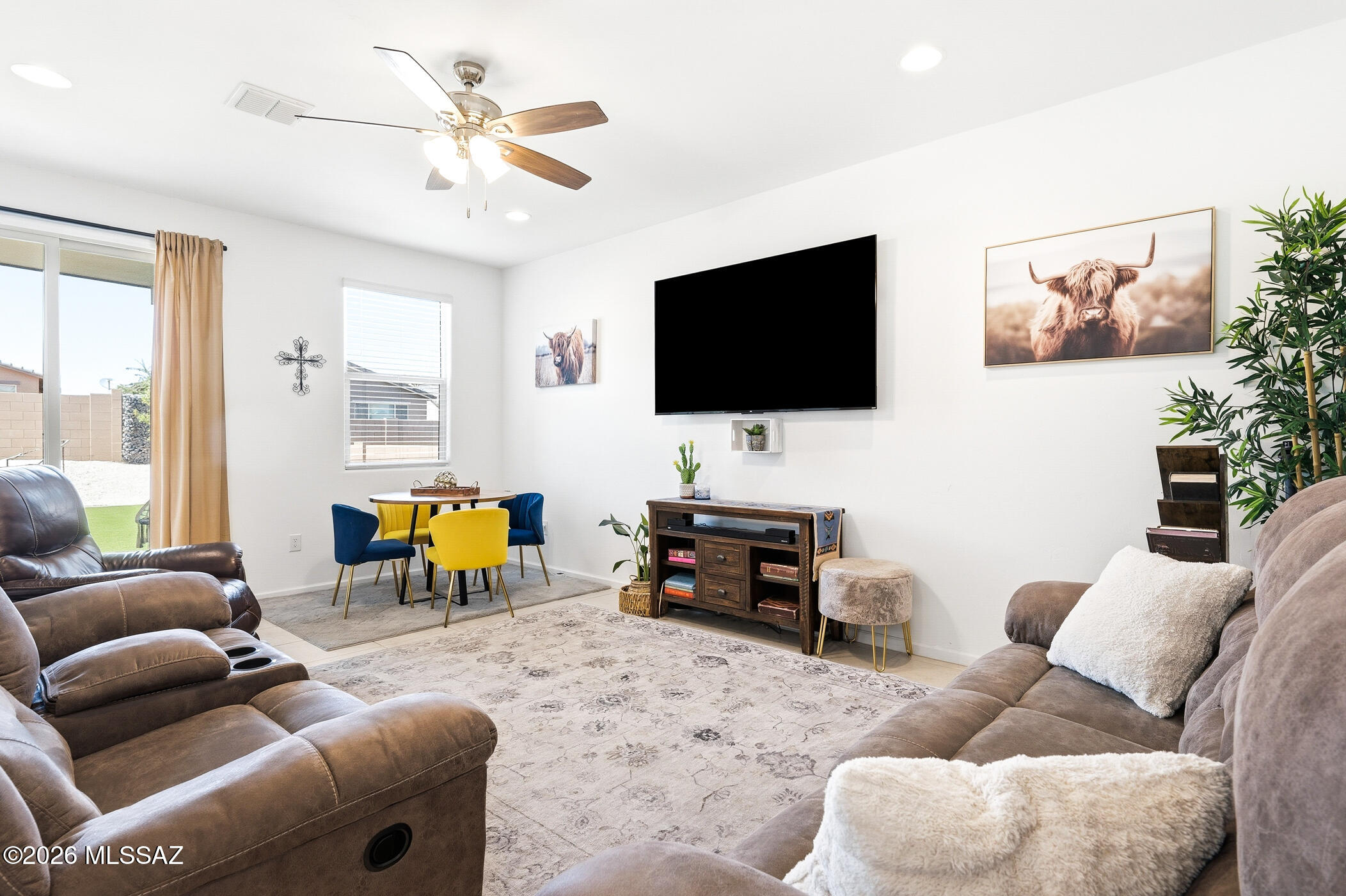 686 W Calle El Teclado