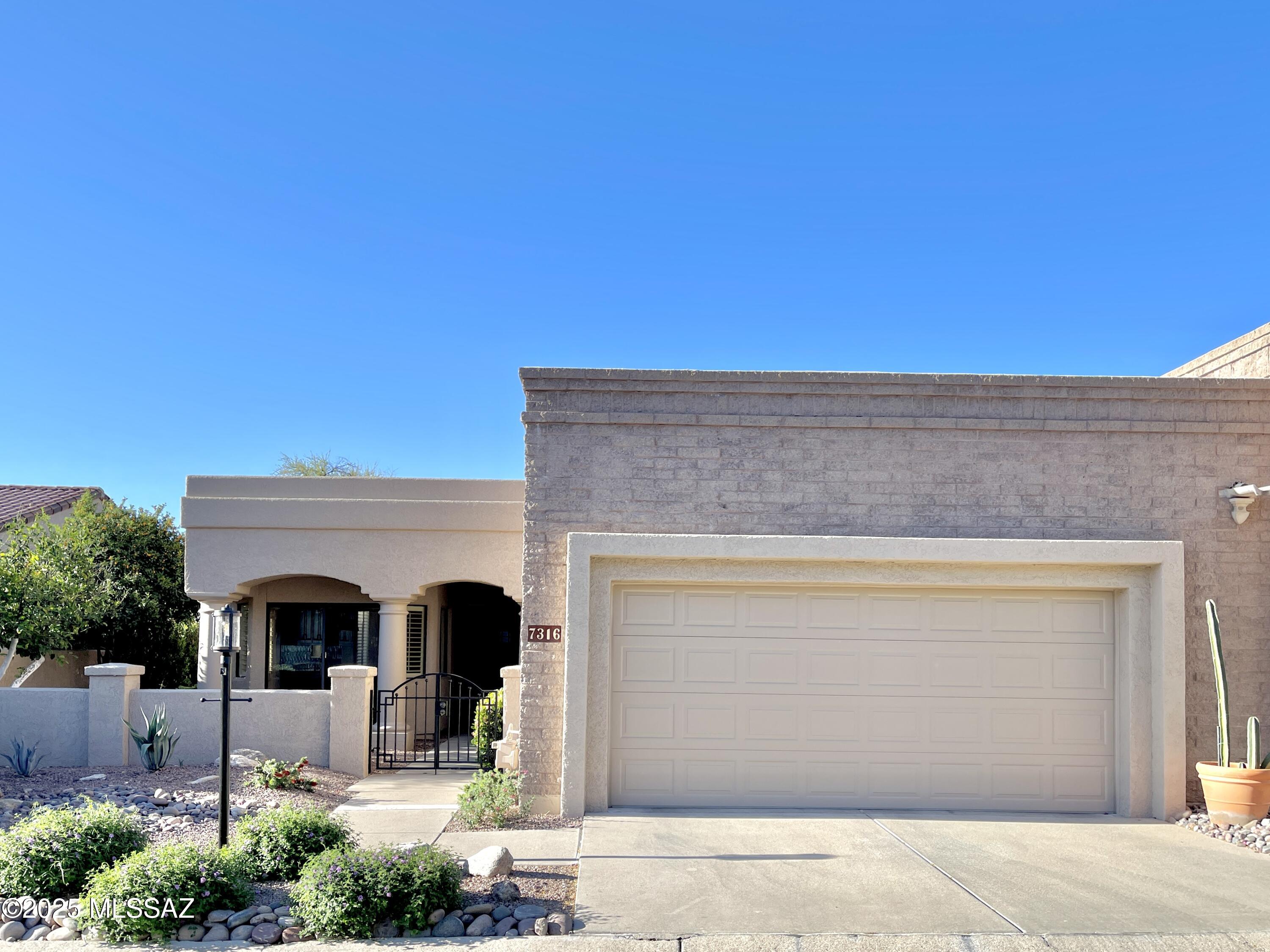 Ventana Serena (1-46) - Residential Lease