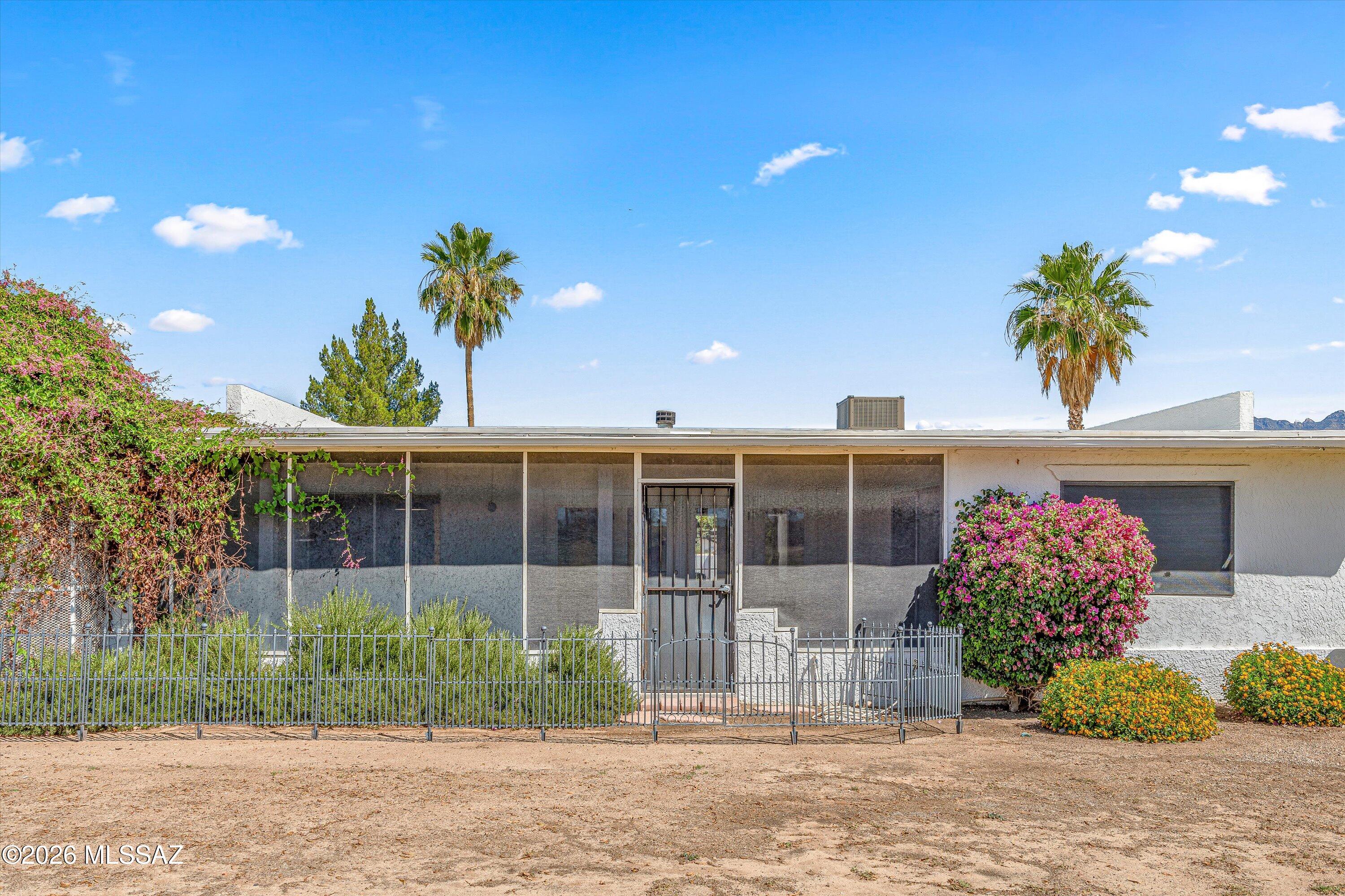 El Dorado Townhomes - Residential