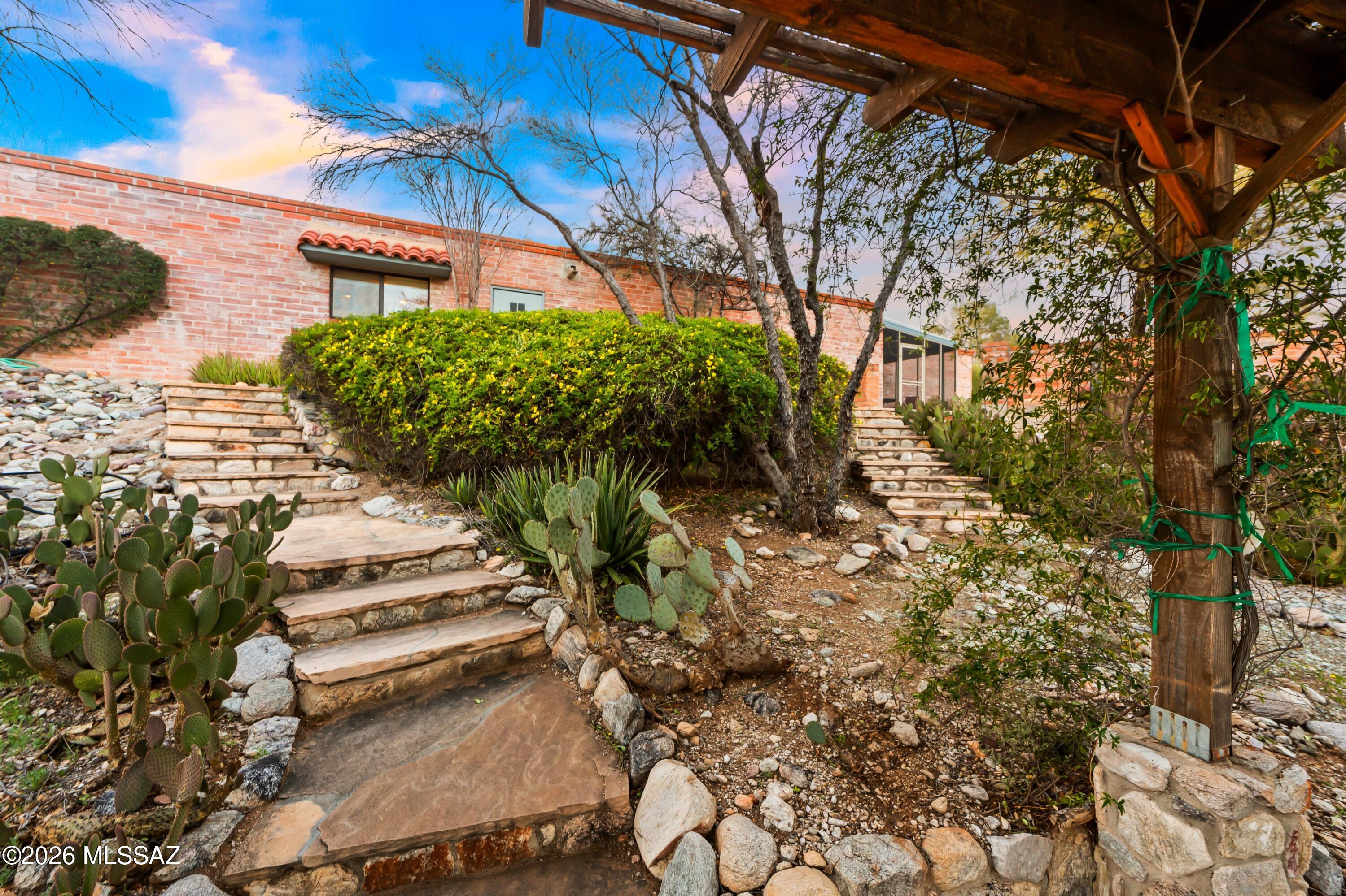 Catalina Foothills Estates NO. 7 (44-120) - Residential