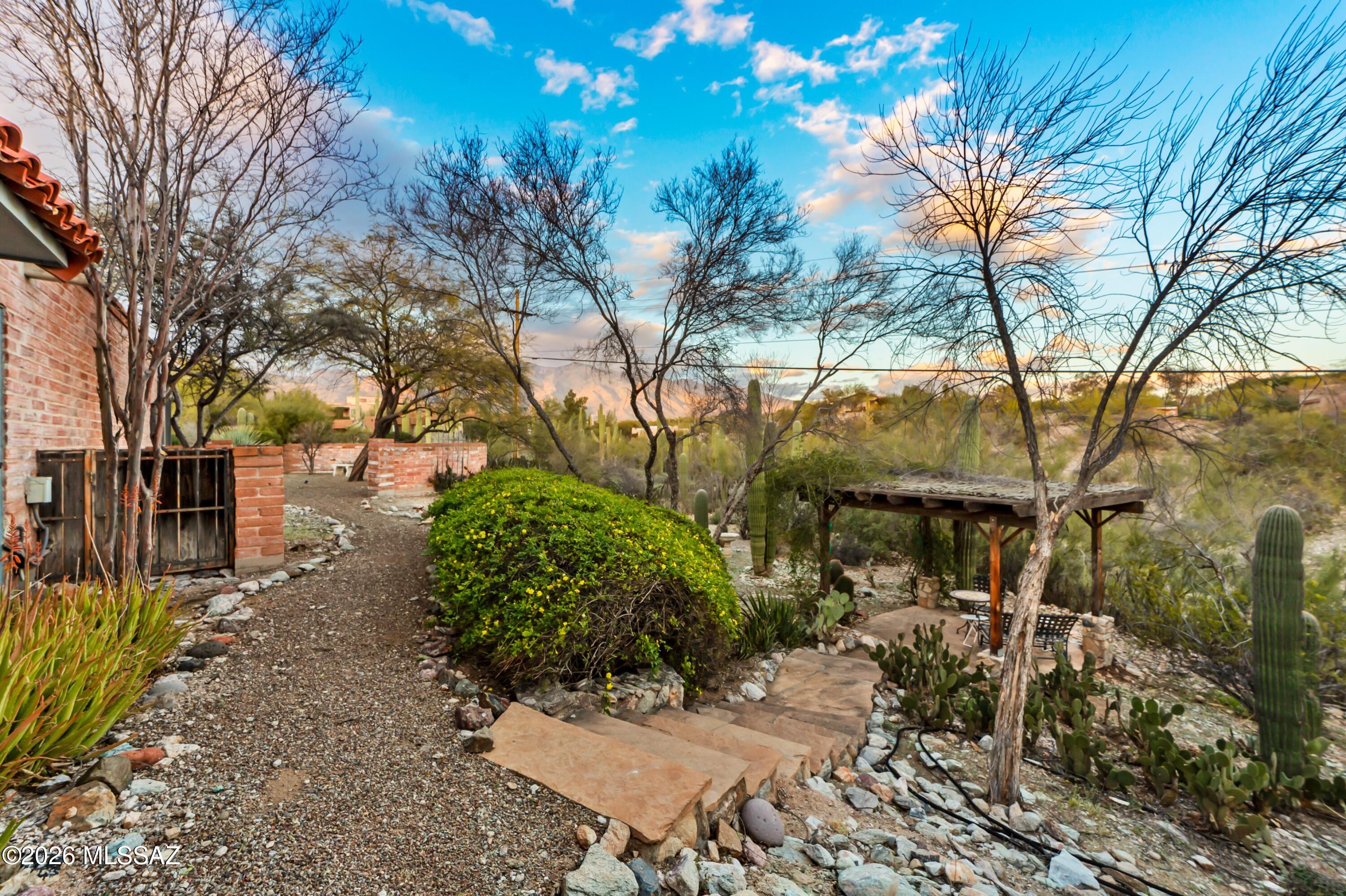 Catalina Foothills Estates NO. 7 (44-120) - Residential