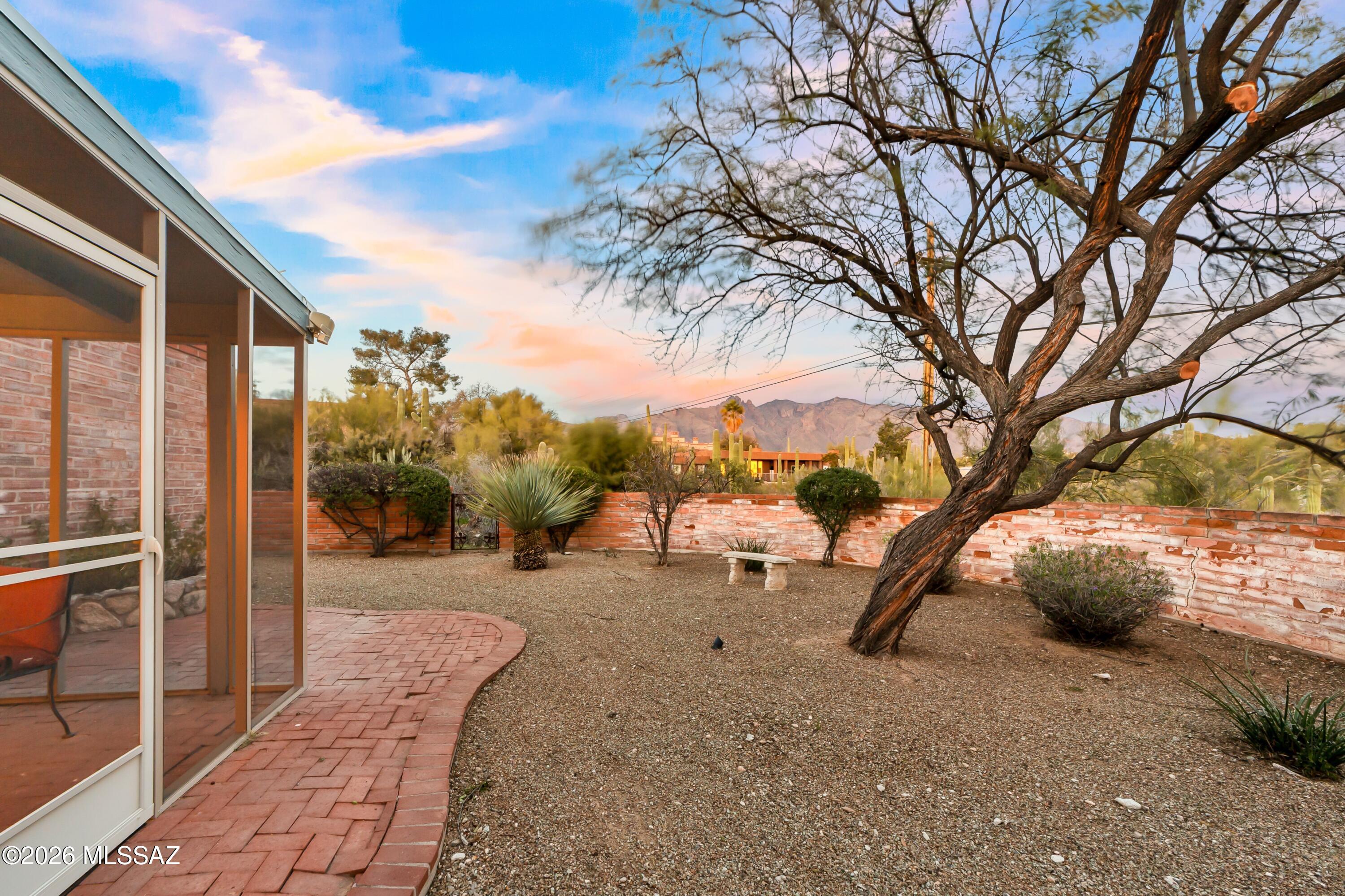 Catalina Foothills Estates NO. 7 (44-120) - Residential