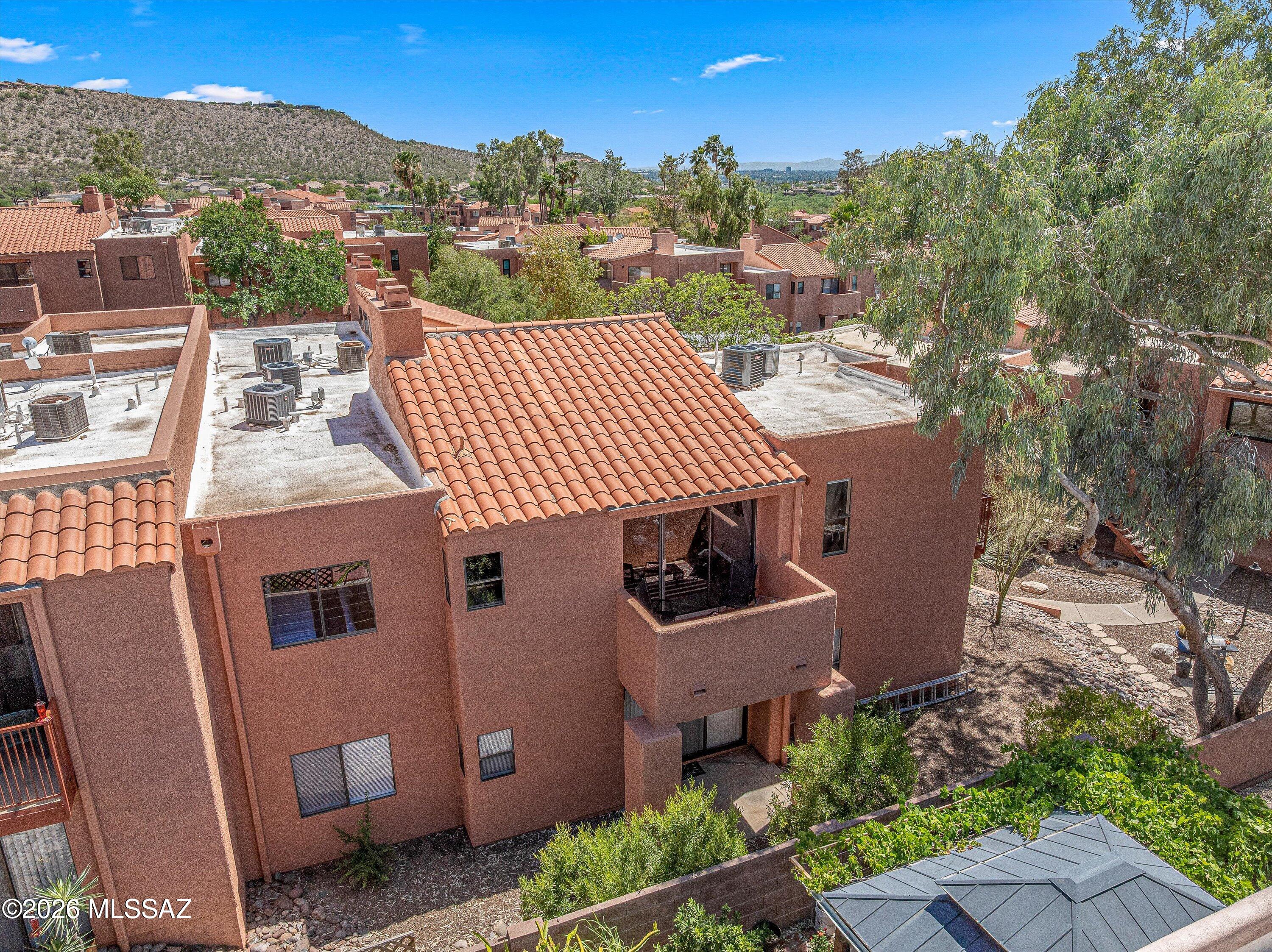 Ventana Vista Condominiums - Residential