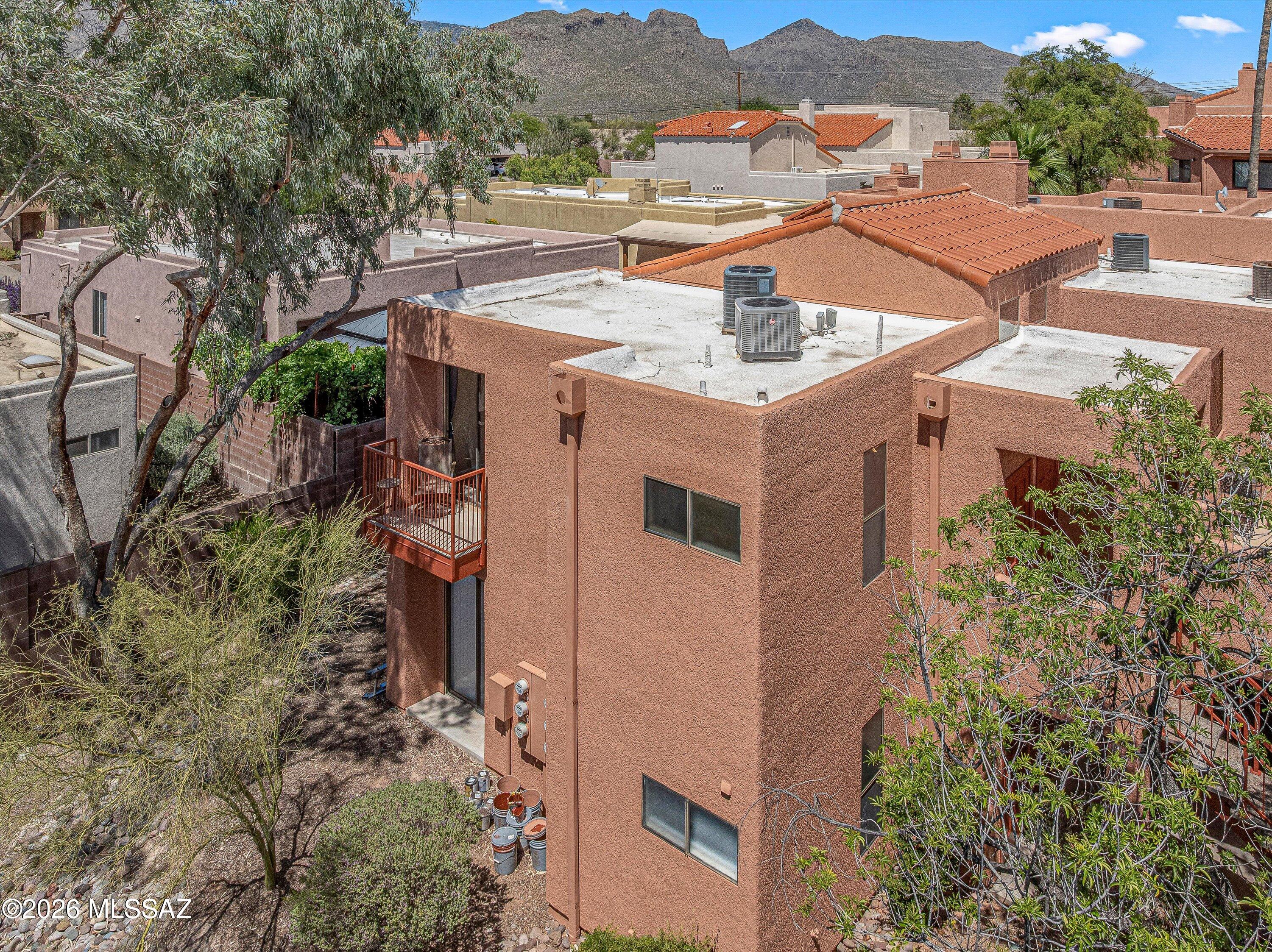 Ventana Vista Condominiums - Residential