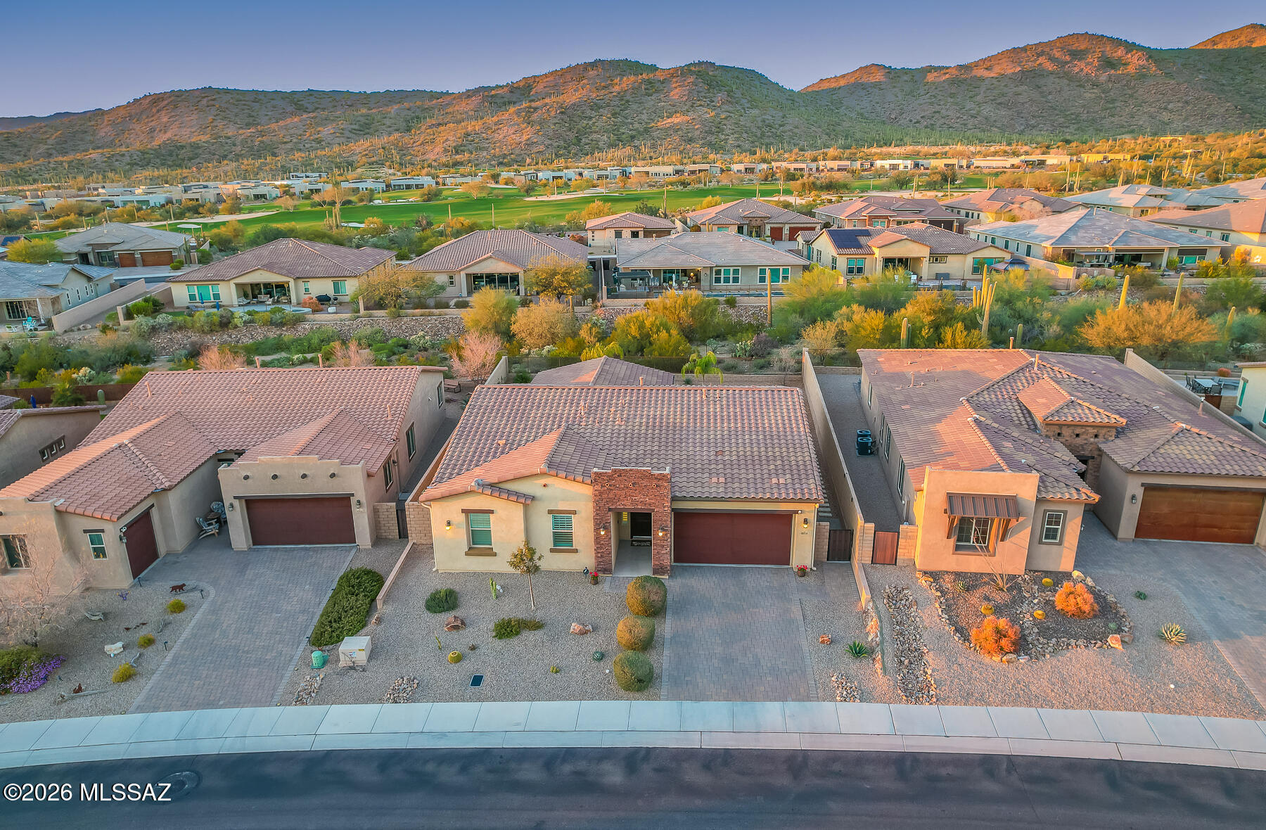 Boulder Bridge Pass II At Dove Mountain SQ20143250154 - Residential