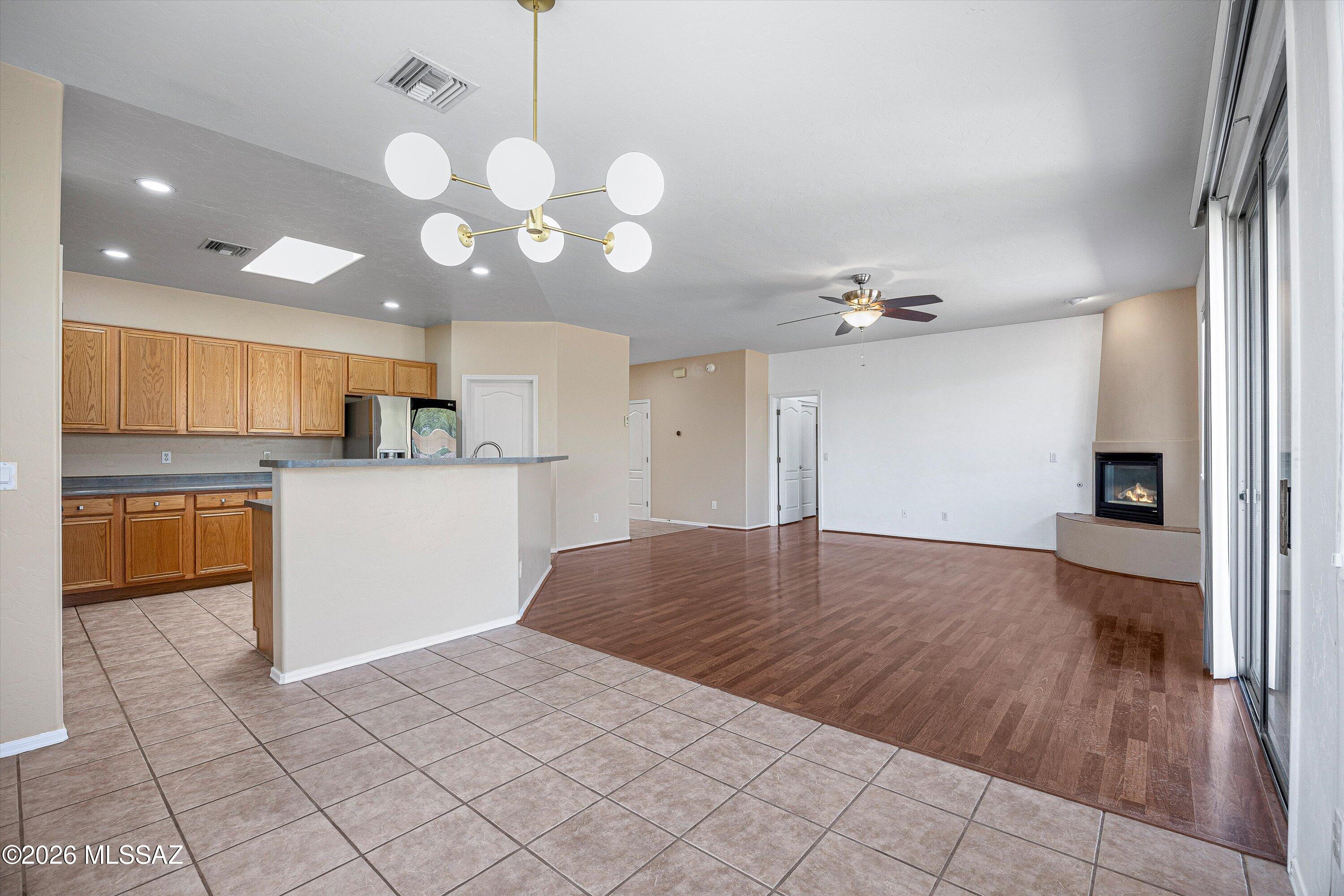 Marquette Place (1-44) - Residential