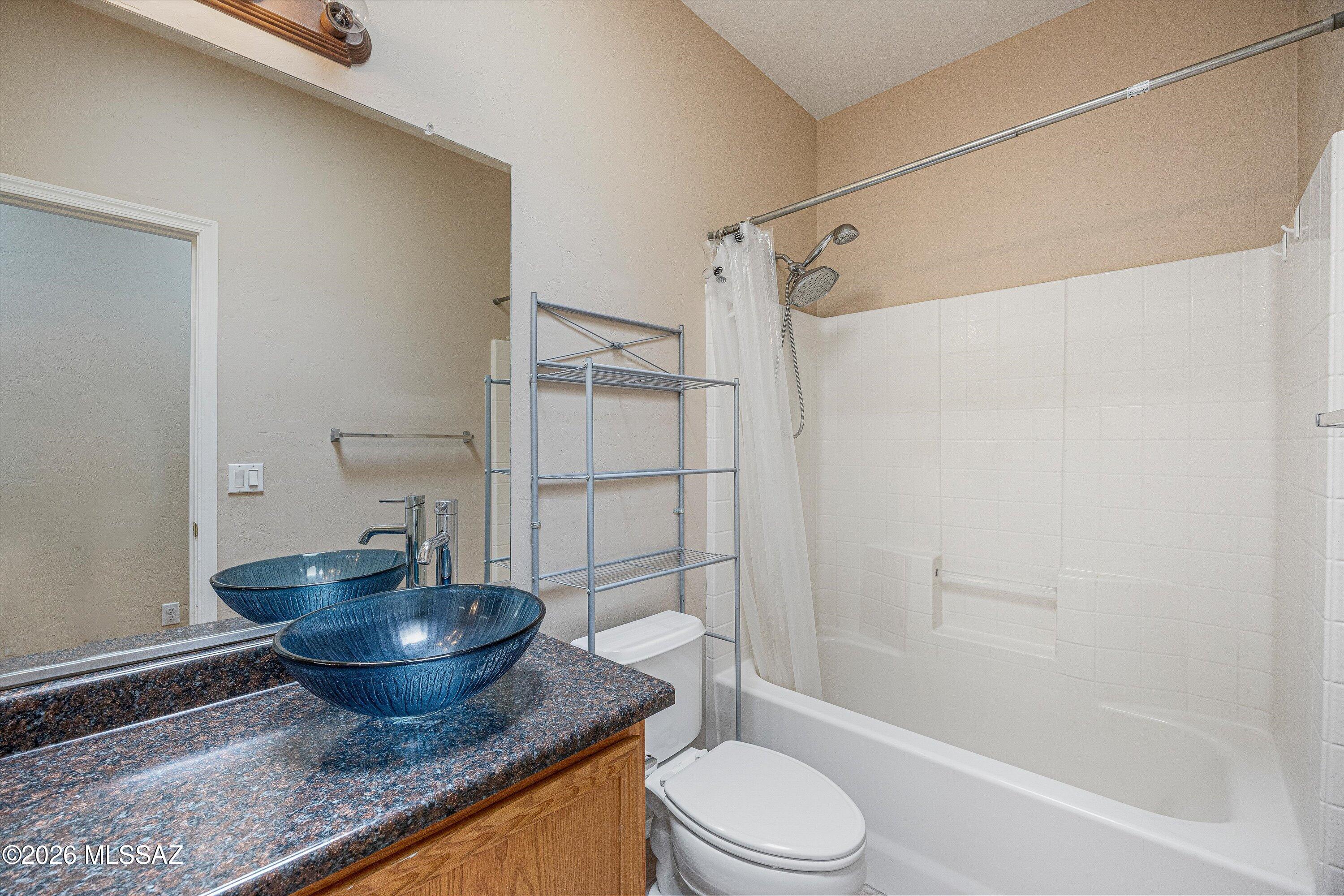 Marquette Place (1-44) - Residential