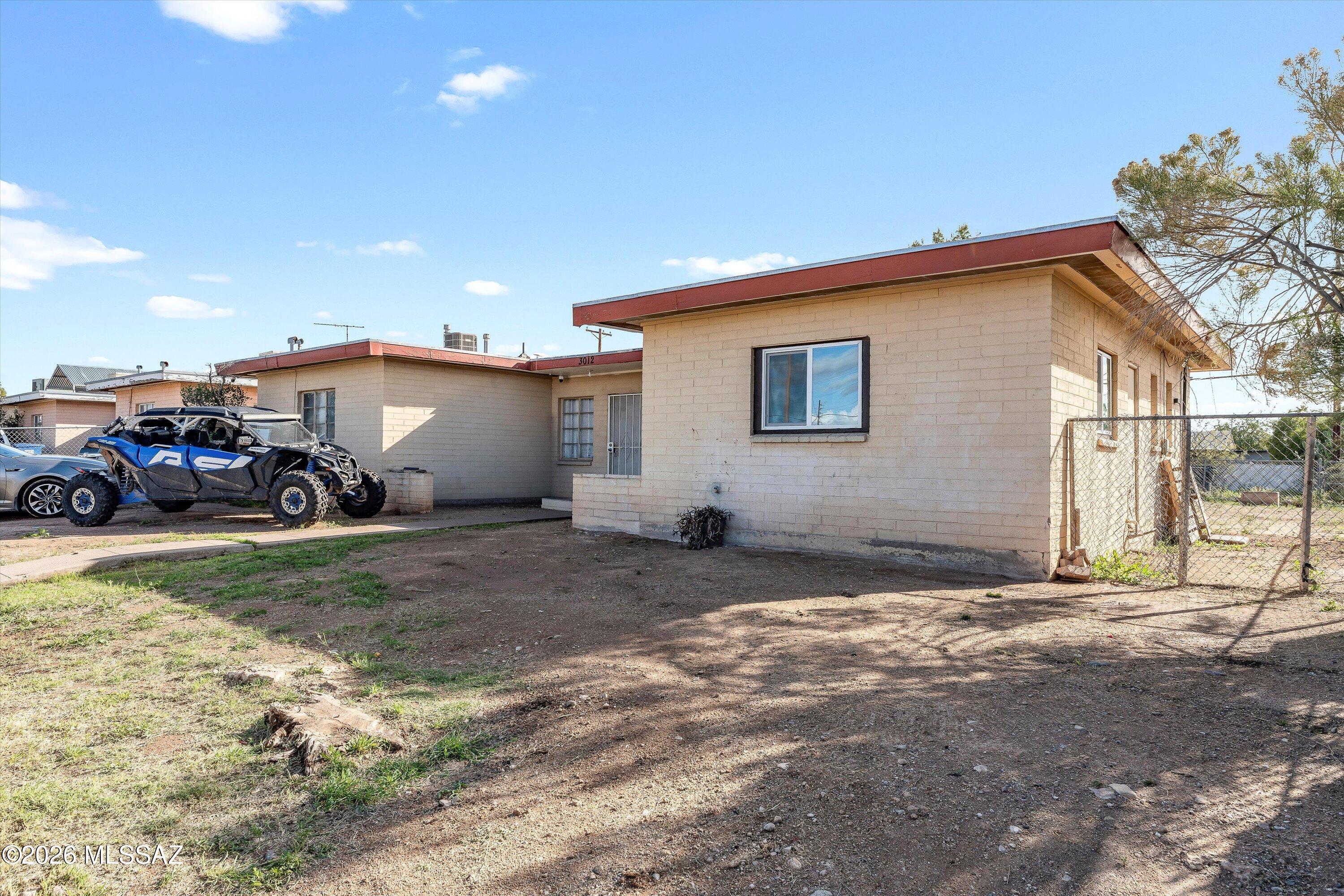 3012 E Proctor Vista