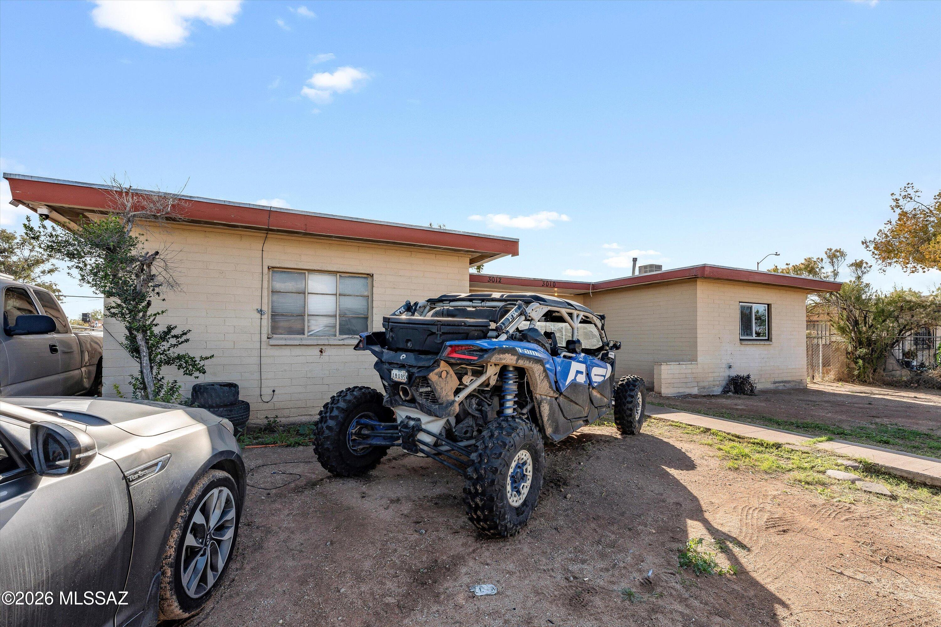 3012 E Proctor Vista