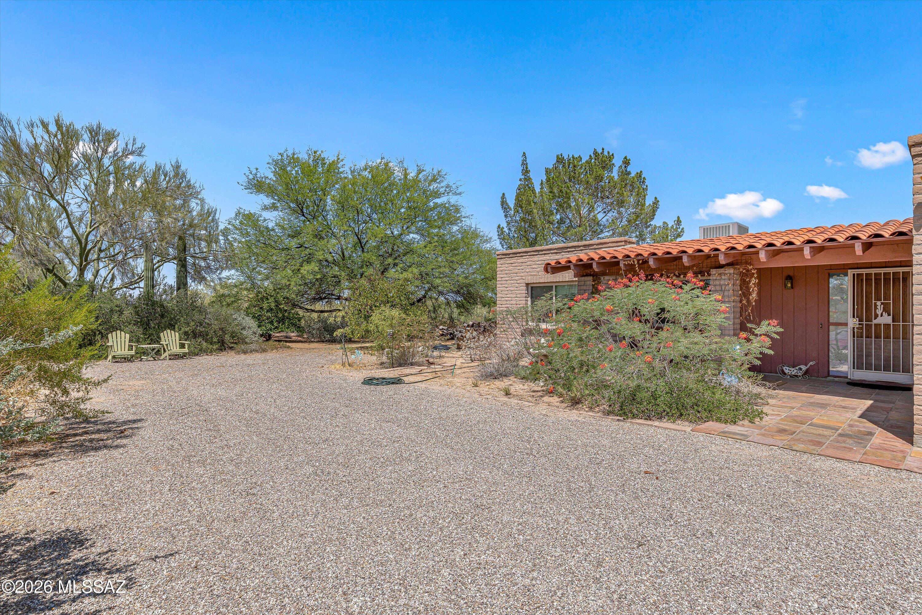 2290 W Dante Way