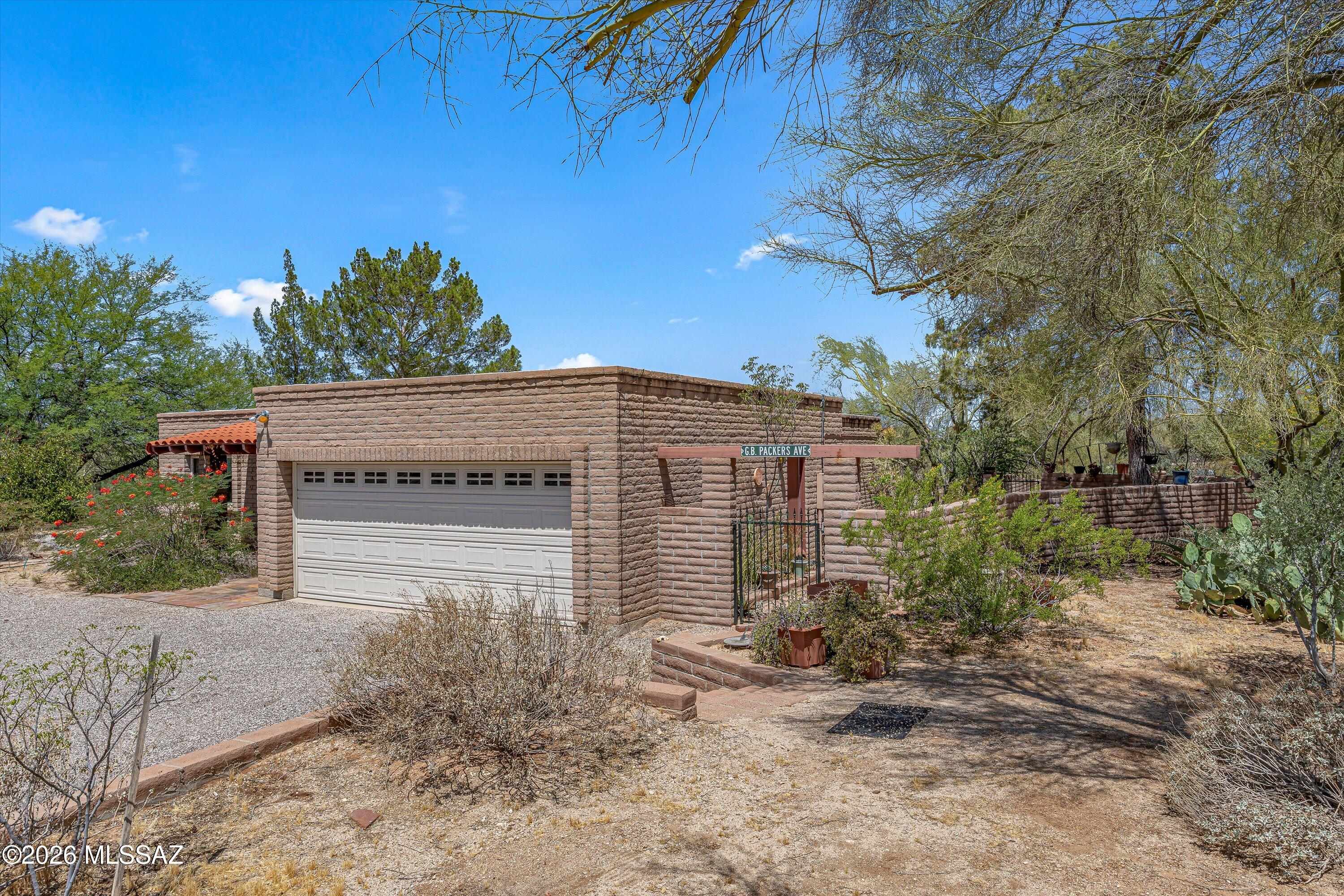 2290 W Dante Way