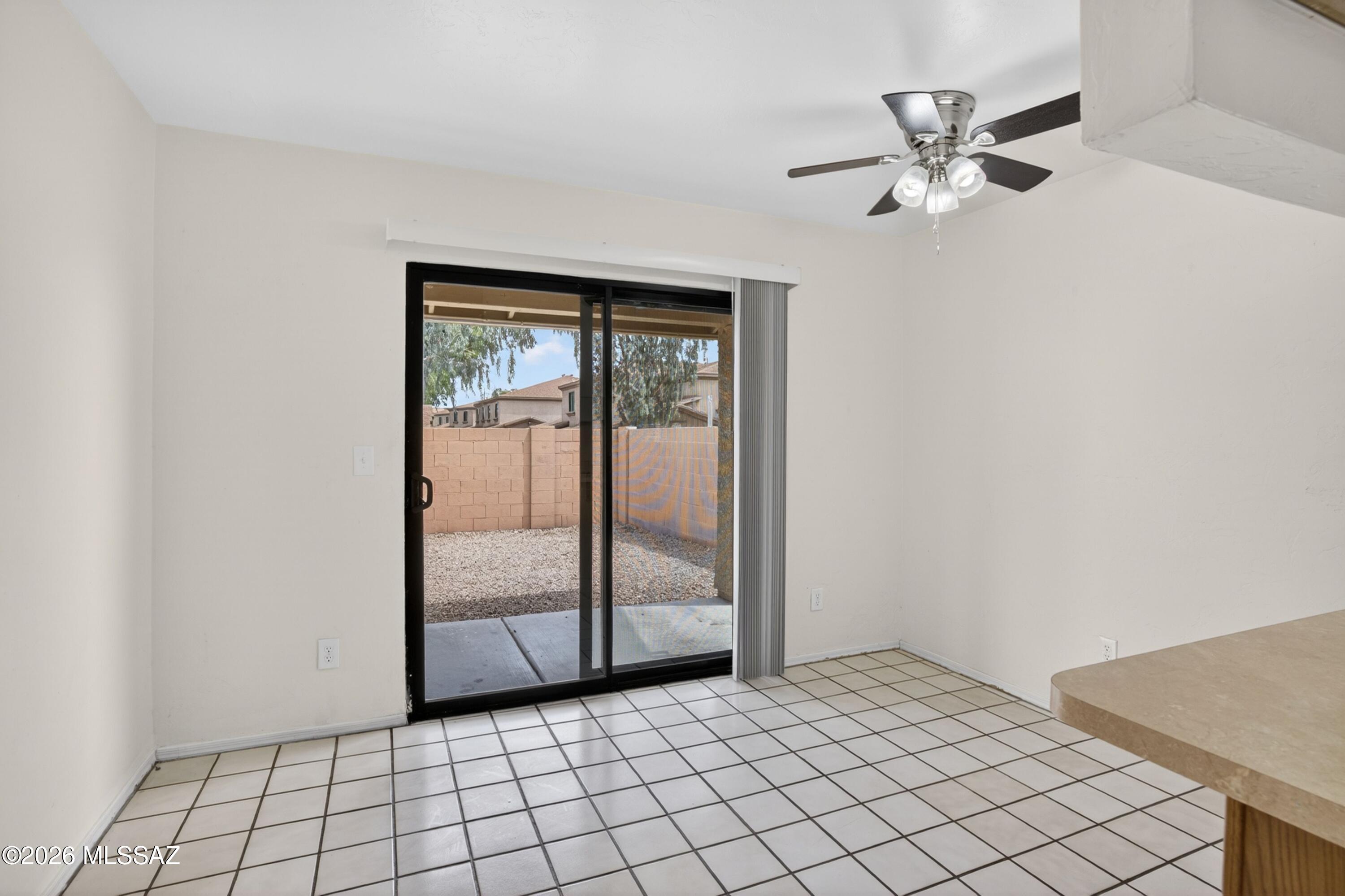 Las Montanas (1-56) - Residential