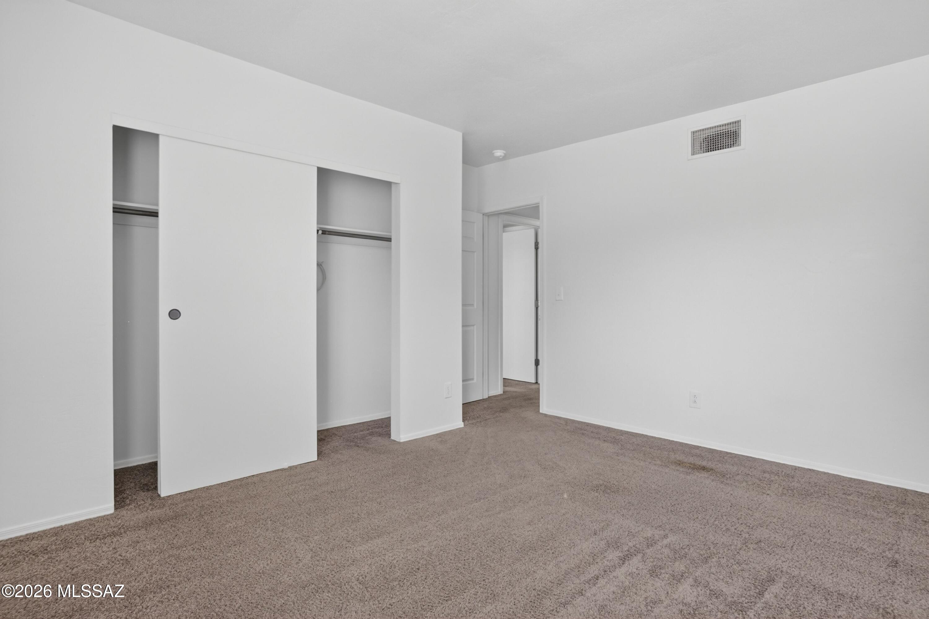 Las Montanas (1-56) - Residential