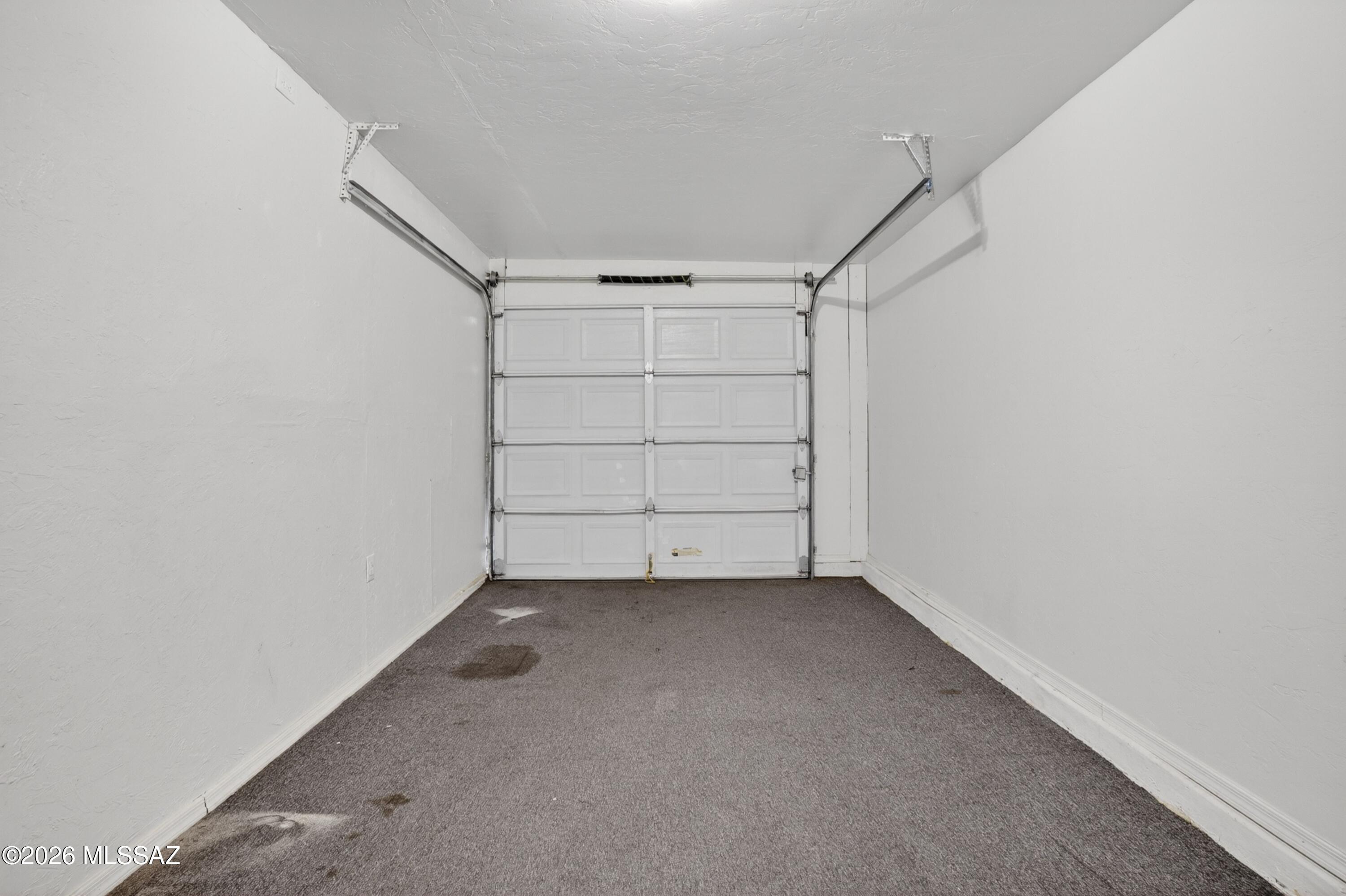Las Montanas (1-56) - Residential